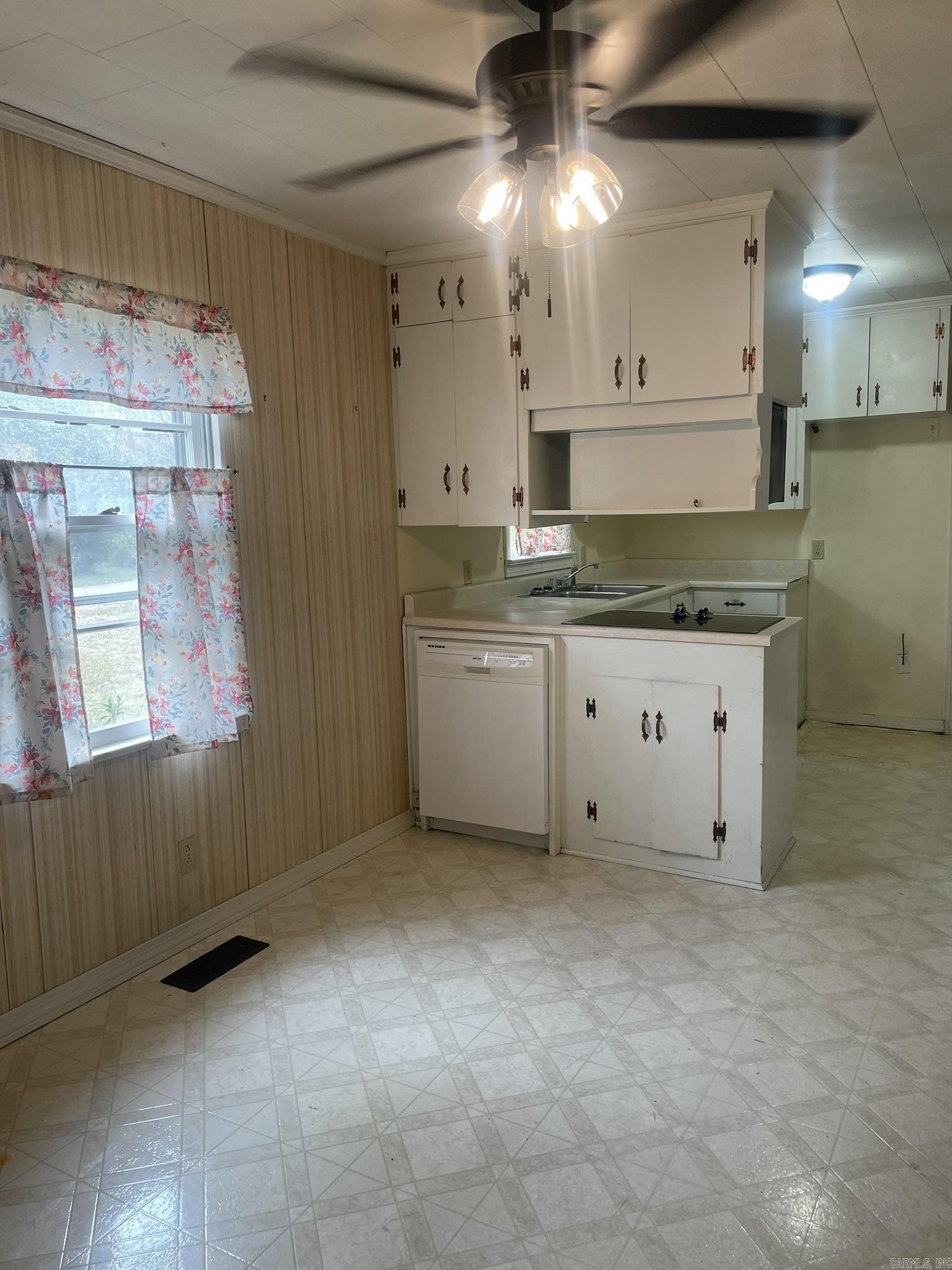 1550 Lubbock  Camden, AR