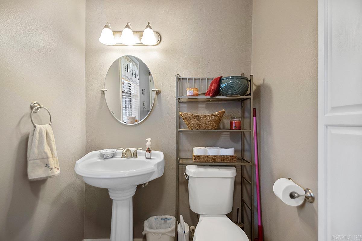 912 W Vine  Sheridan, AR