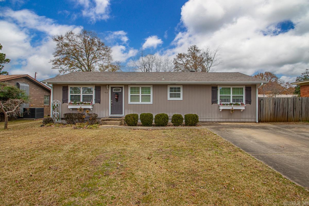 912 W Vine  Sheridan, AR