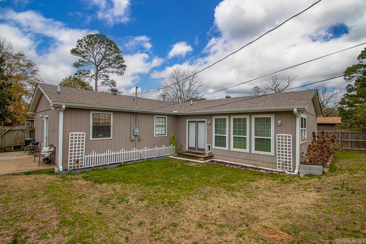 912 W Vine  Sheridan, AR