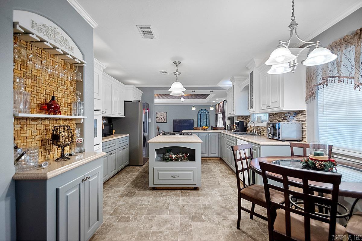 912 W Vine  Sheridan, AR