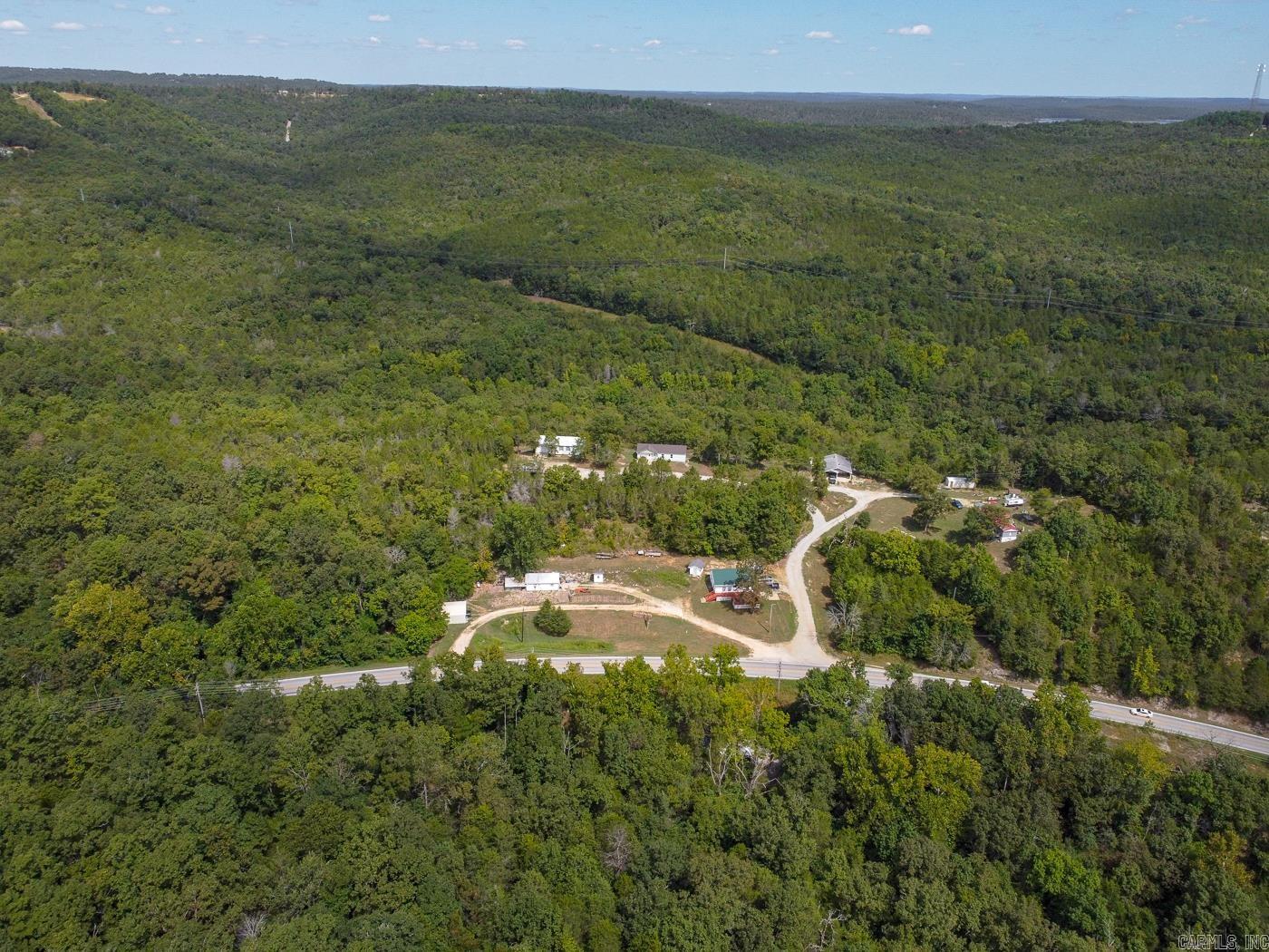 72 W Piper Ln  Salesville, AR