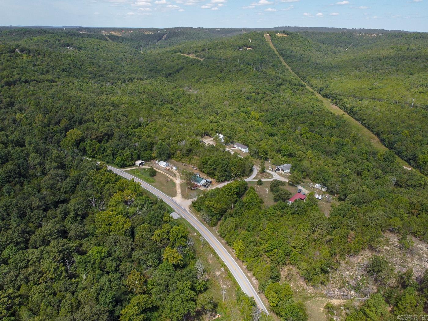 72 W Piper Ln  Salesville, AR