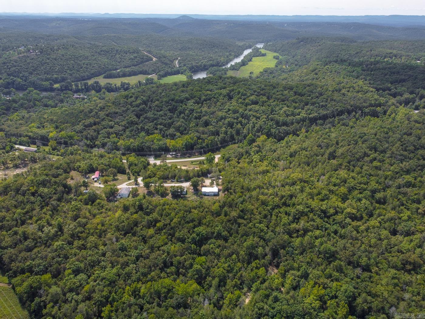 72 W Piper Ln  Salesville, AR