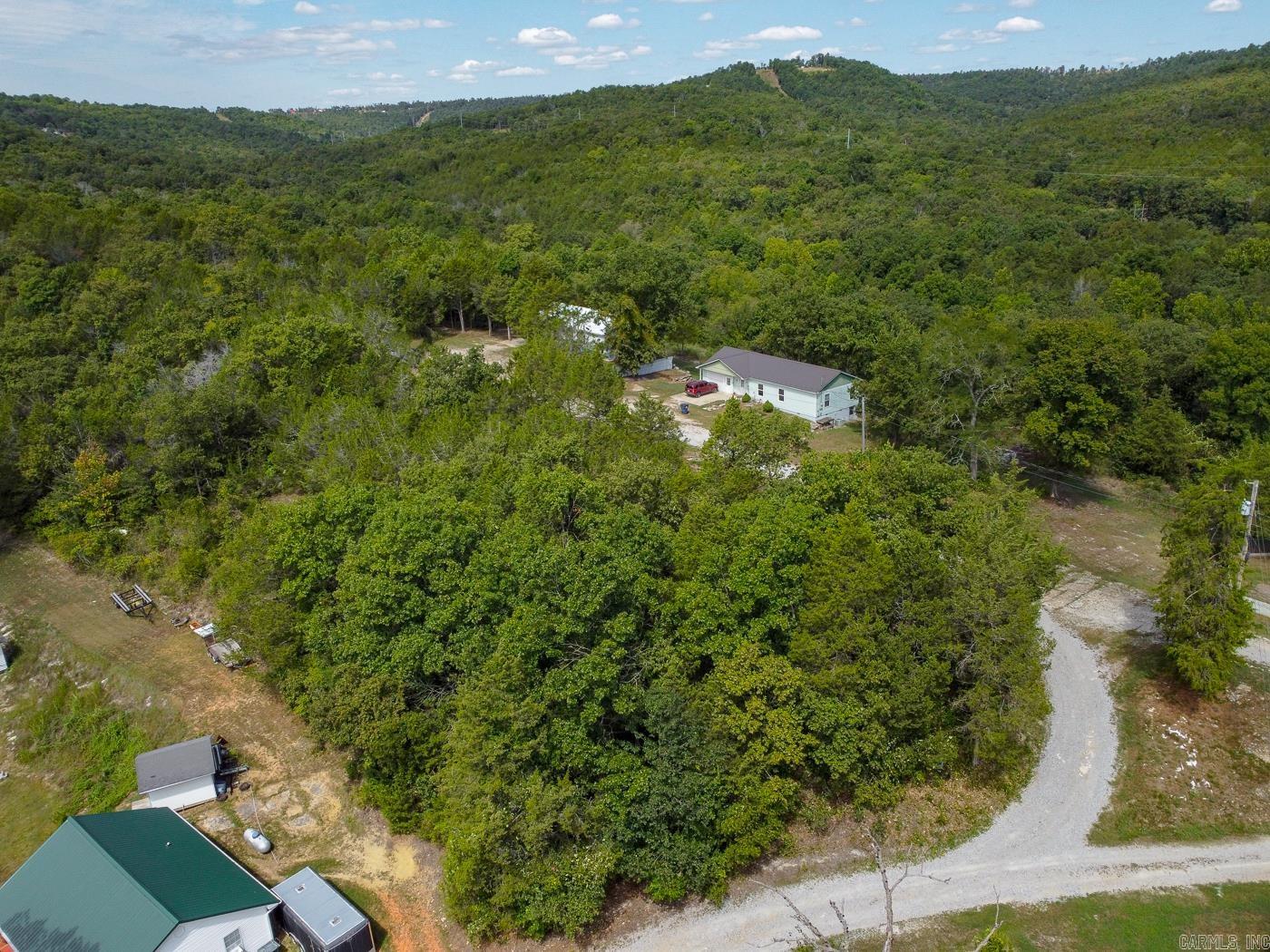 72 W Piper Ln  Salesville, AR