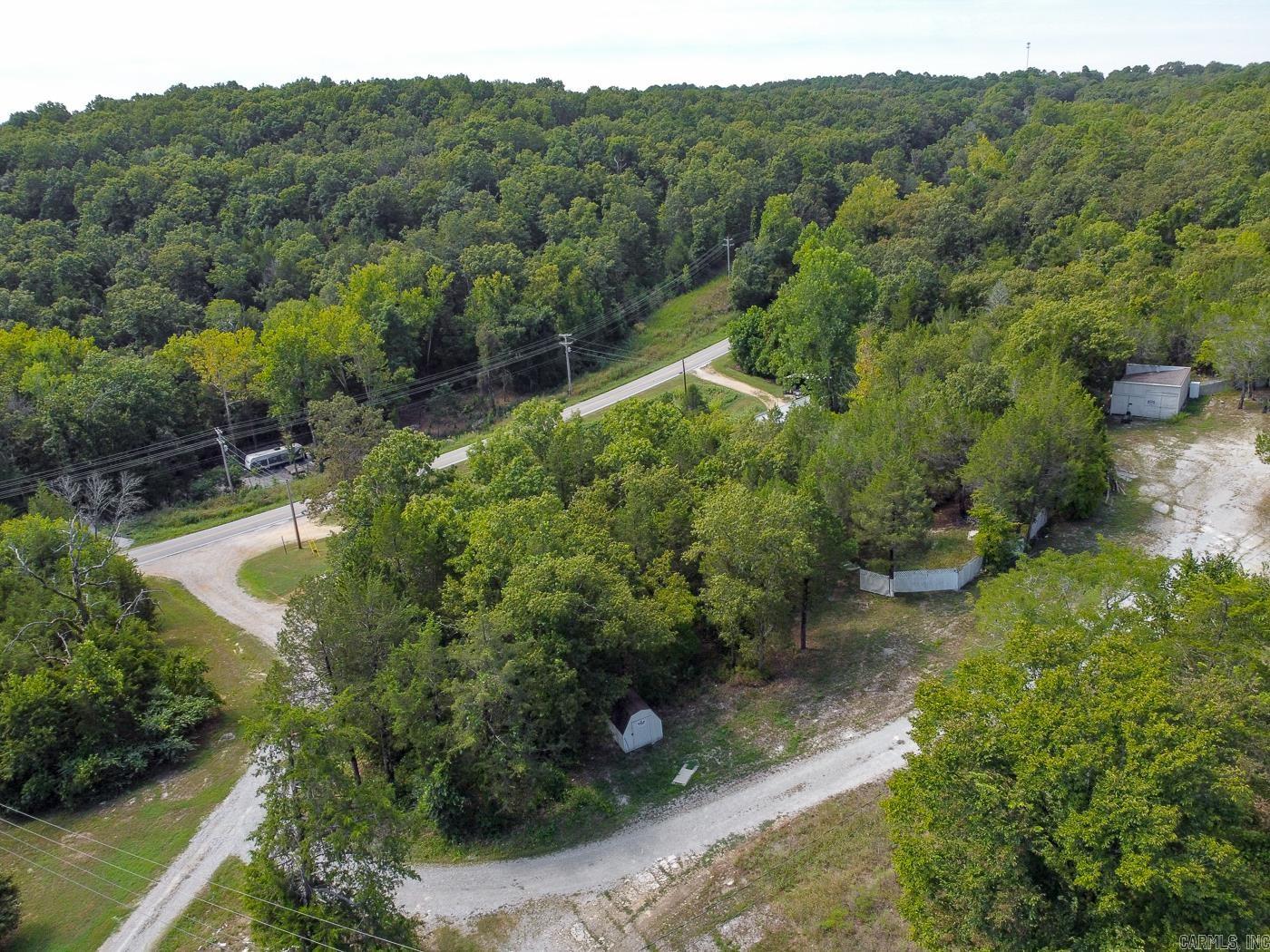 72 W Piper Ln  Salesville, AR