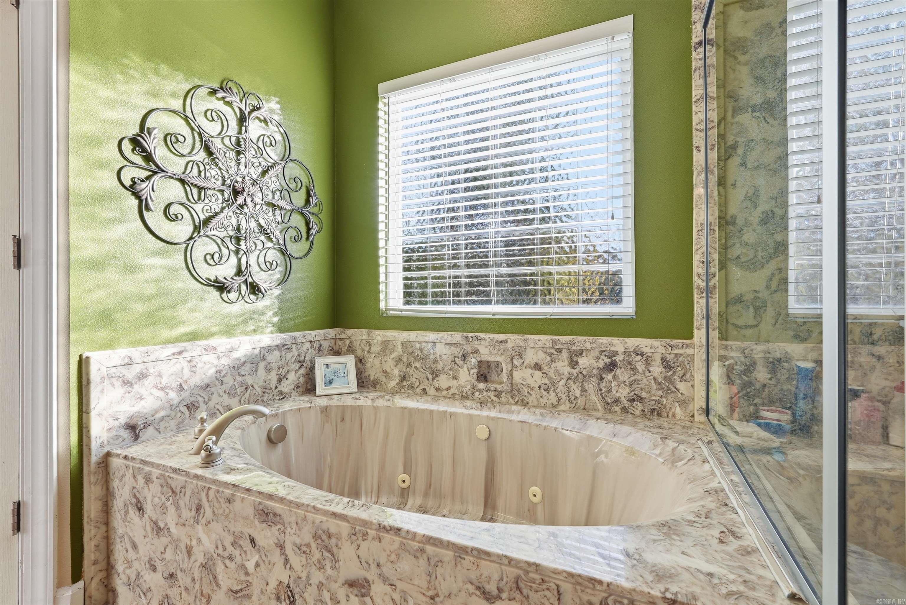 2121 DONHAM  Bauxite, AR