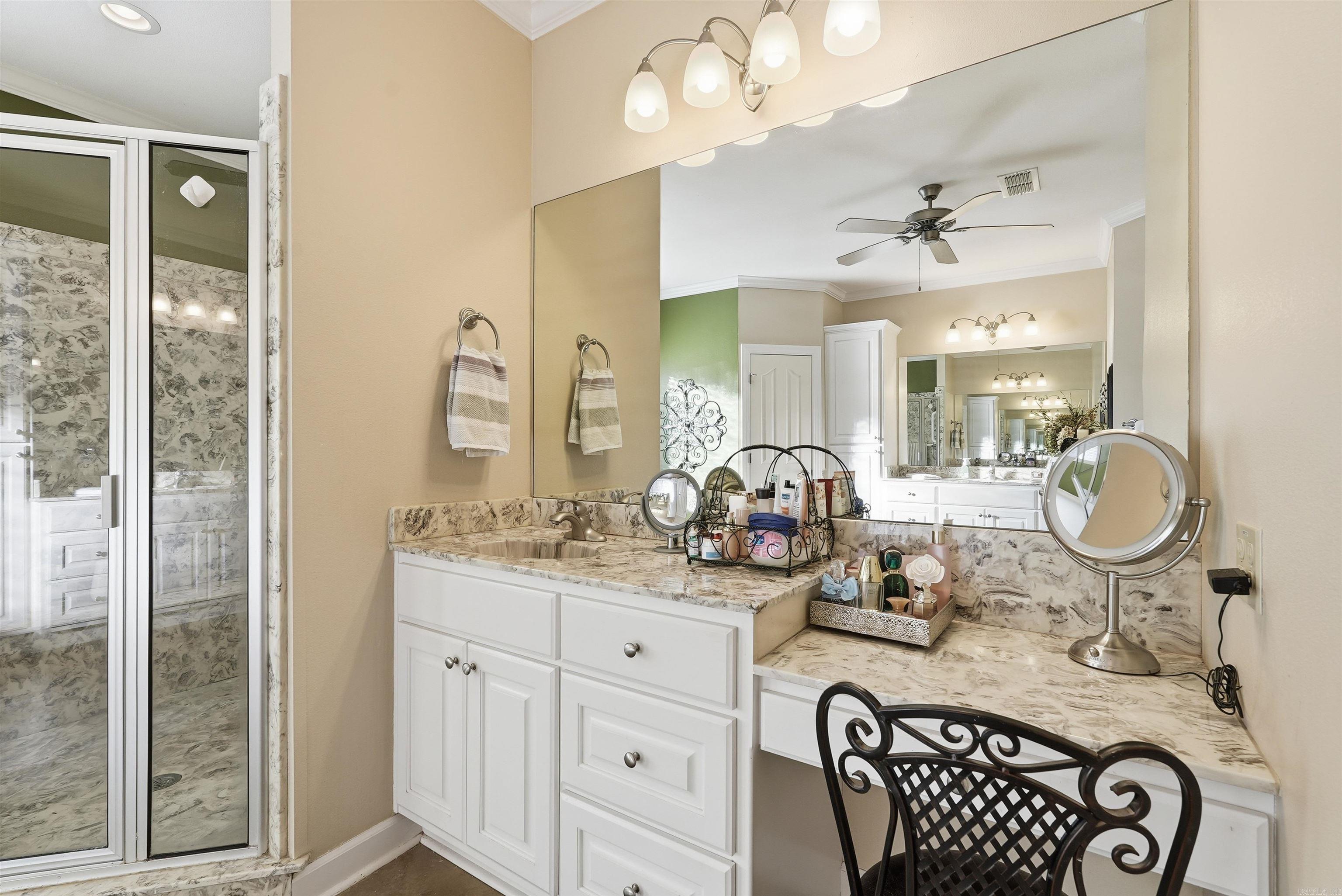 2121 DONHAM  Bauxite, AR