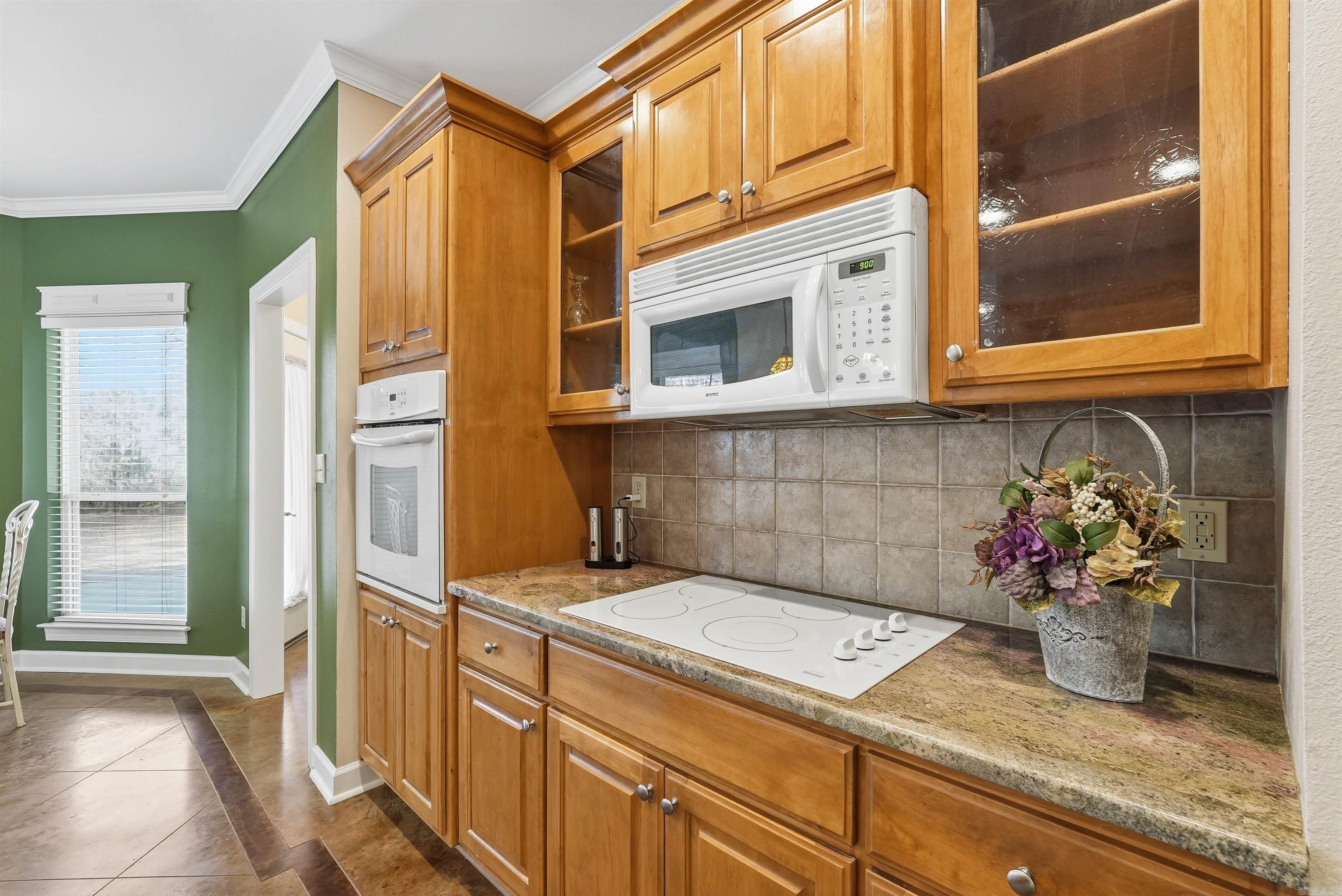 2121 DONHAM  Bauxite, AR