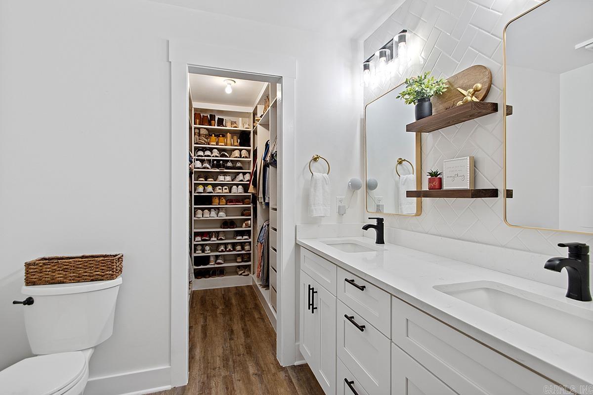 100 Horseshoe  Sherwood, AR