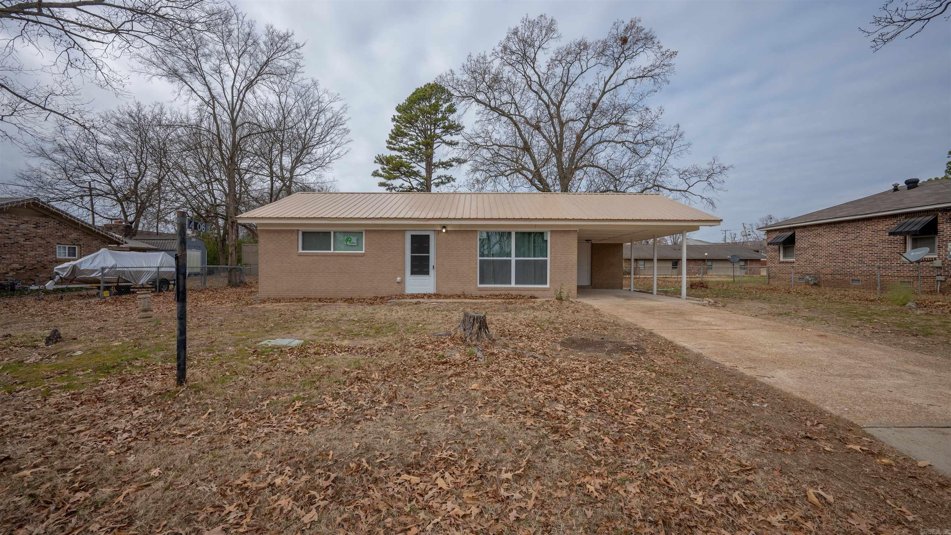 406 Sidney St  Batesville, AR