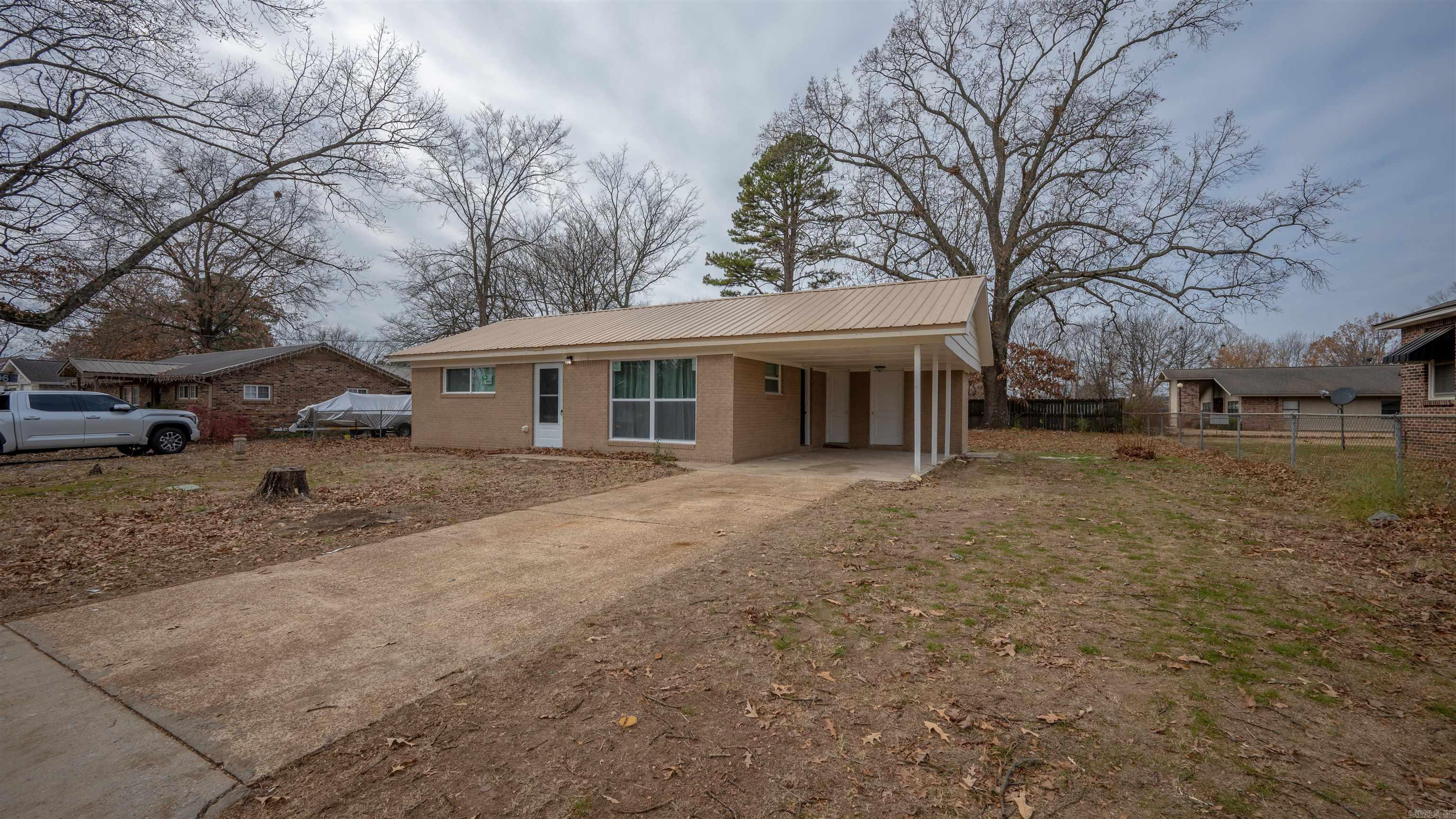 406 Sidney St  Batesville, AR