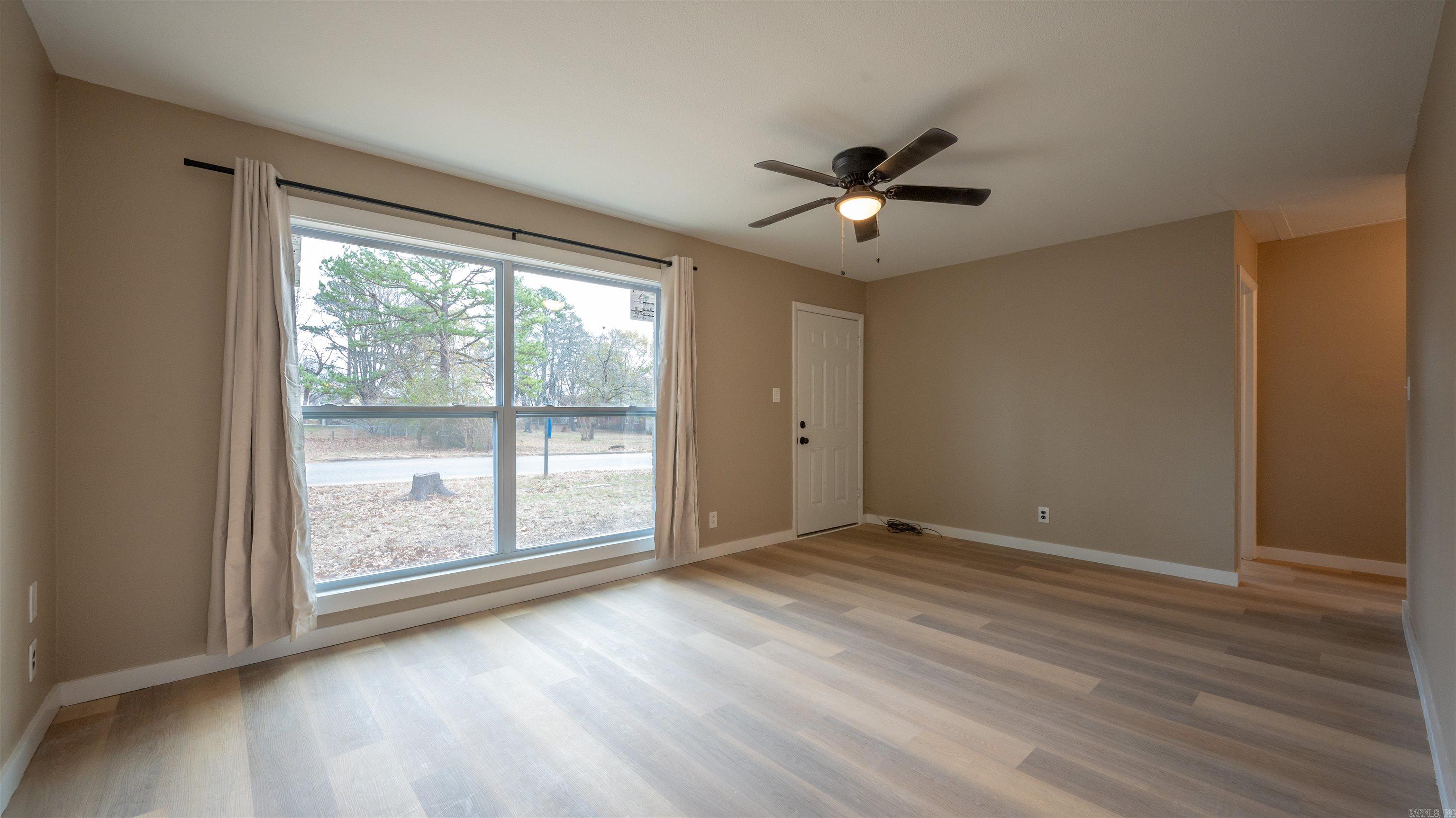 406 Sidney St  Batesville, AR