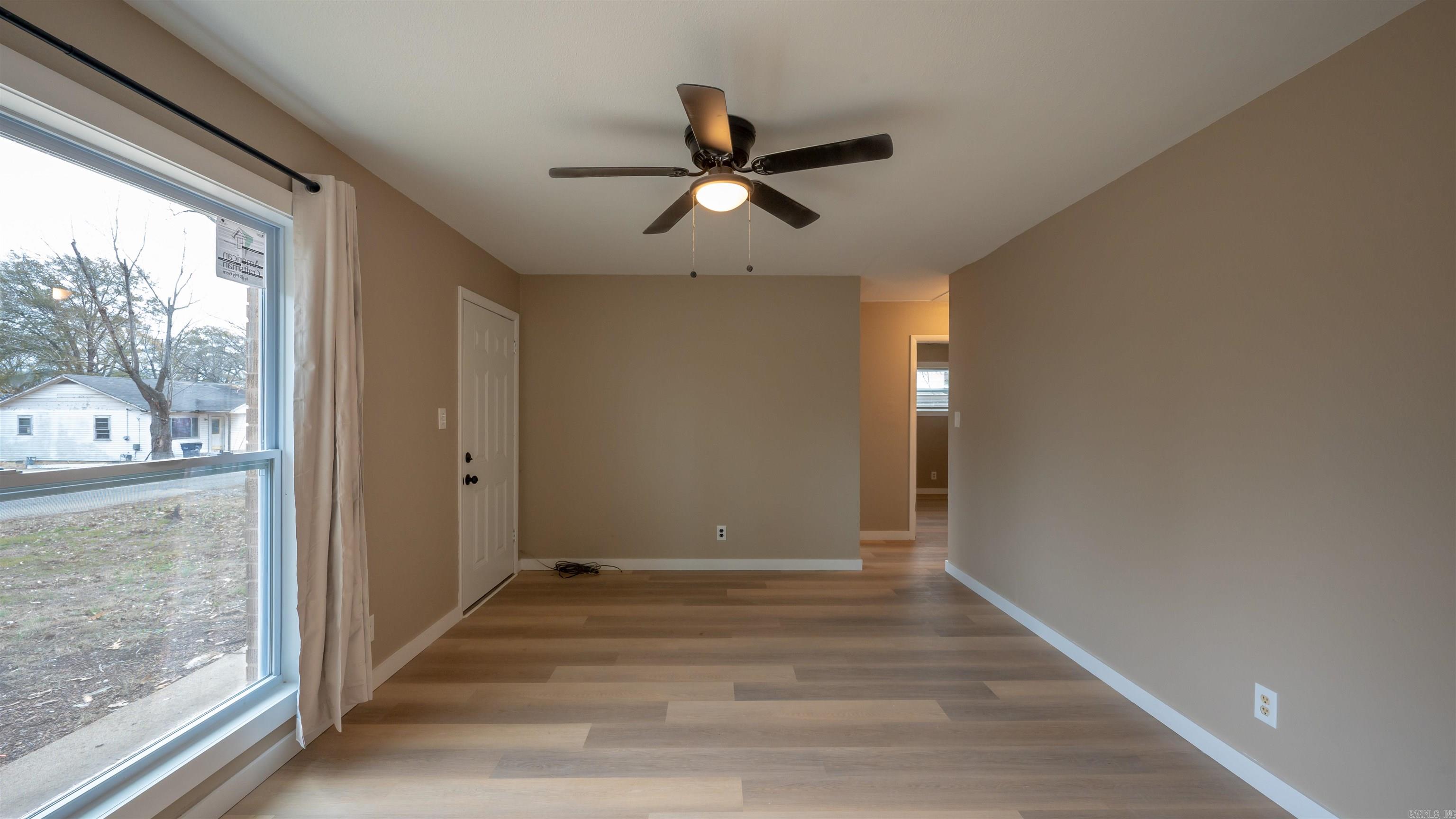 406 Sidney St  Batesville, AR