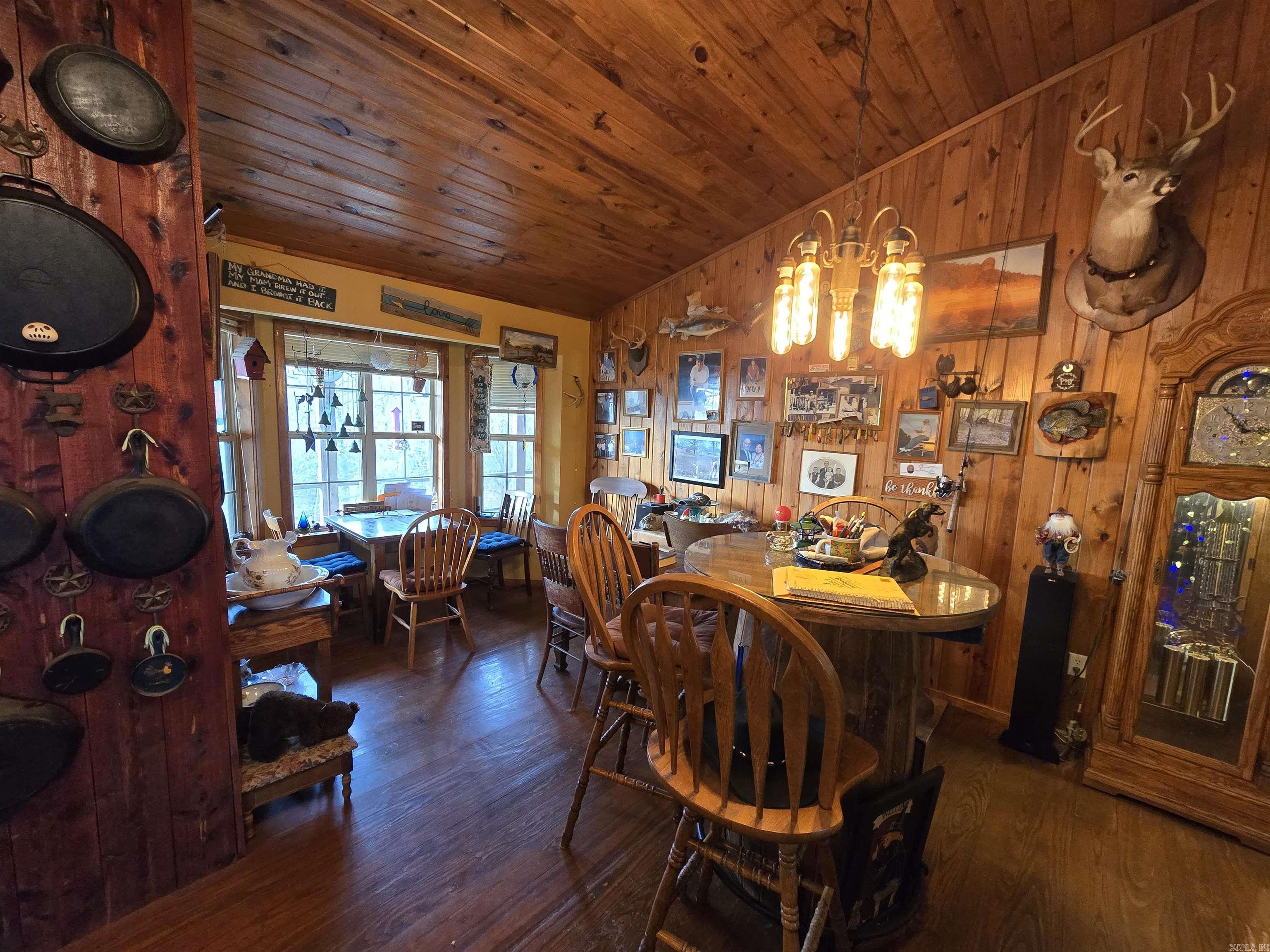 367 Bent Oak LN  Midway, AR