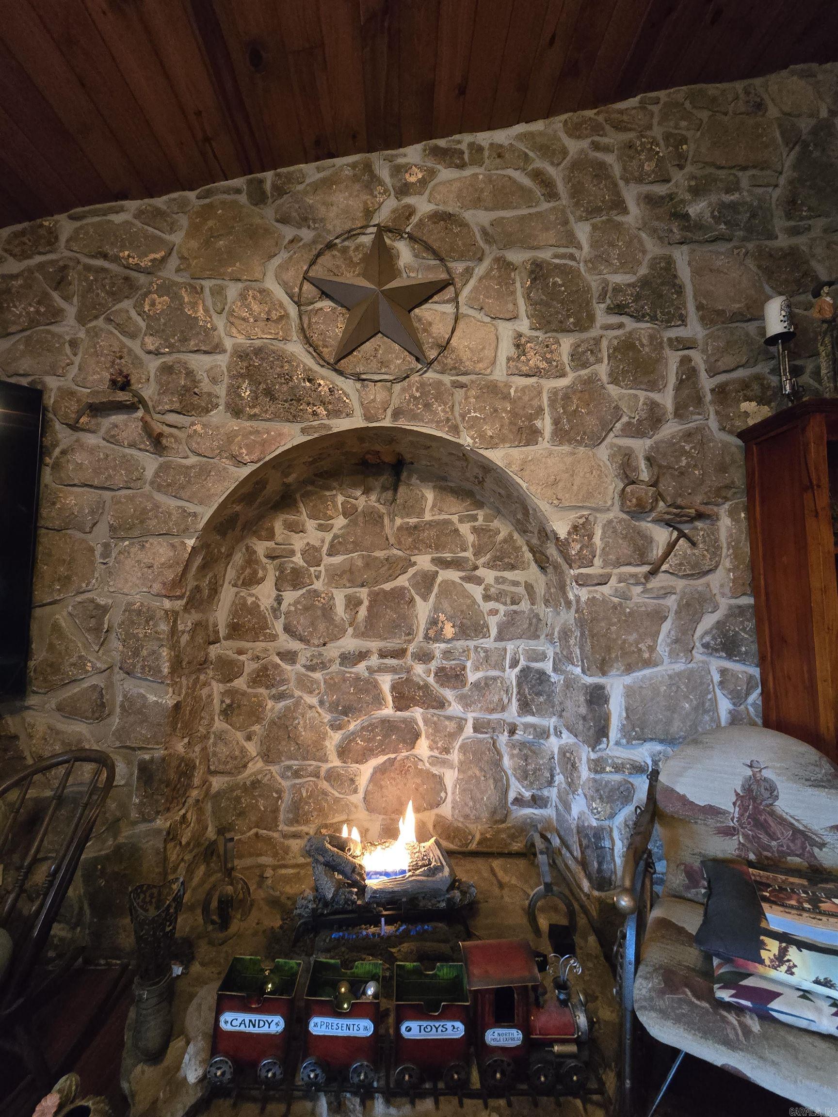 367 Bent Oak LN  Midway, AR