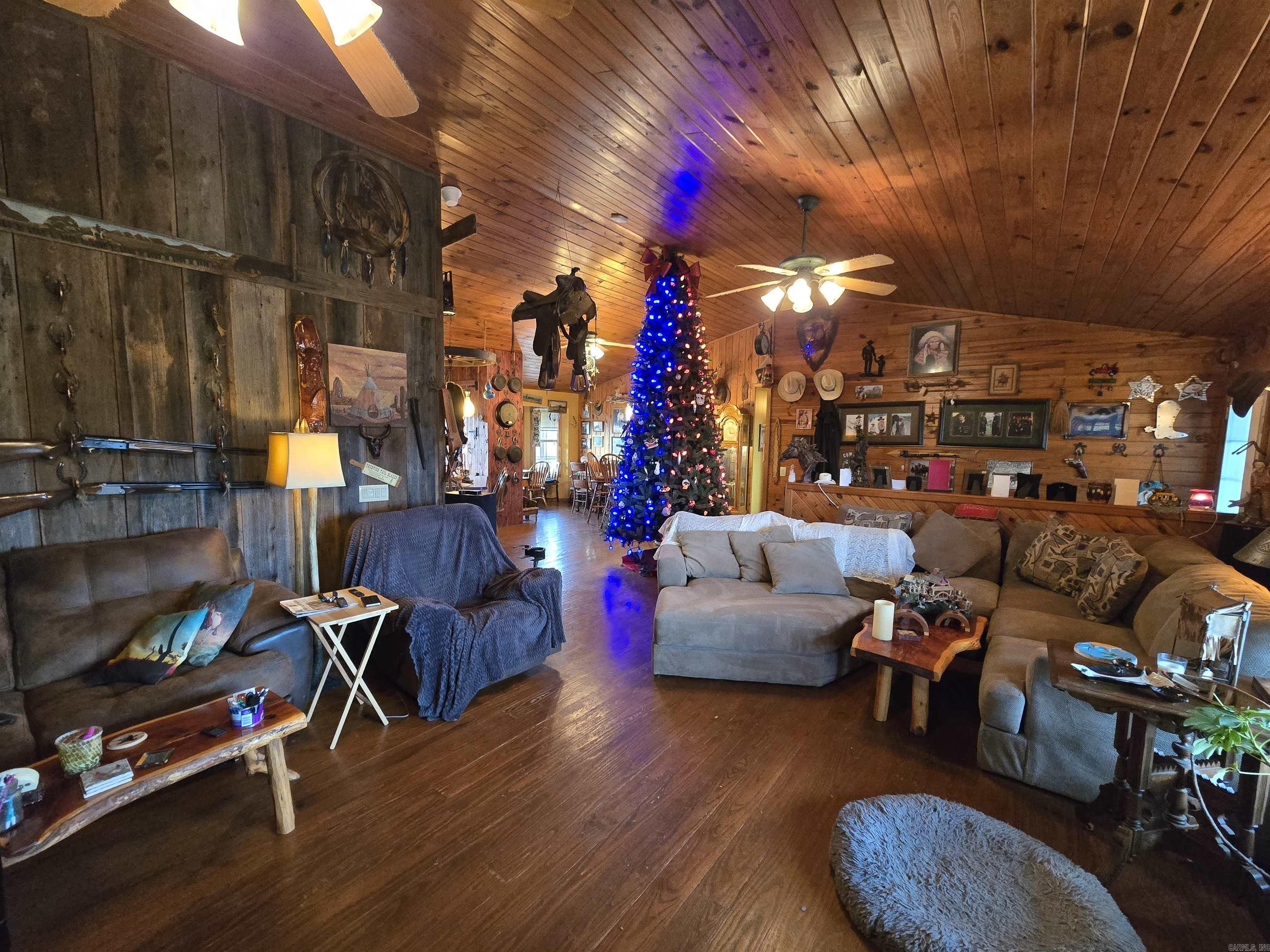 367 Bent Oak LN  Midway, AR