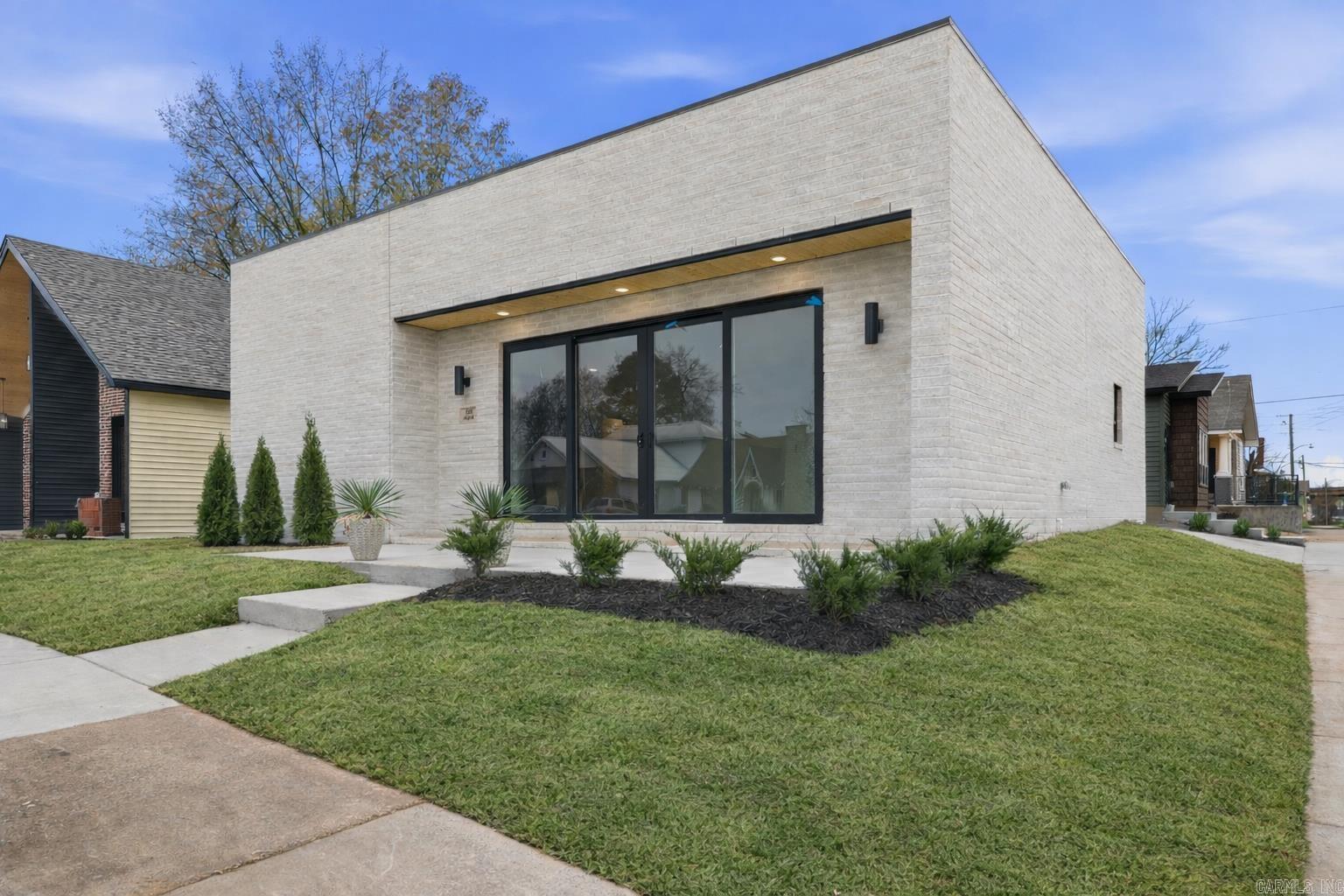 1500 Hanger  Little Rock, AR