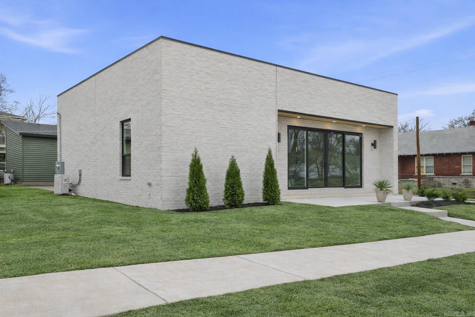 1500 Hanger  Little Rock, AR