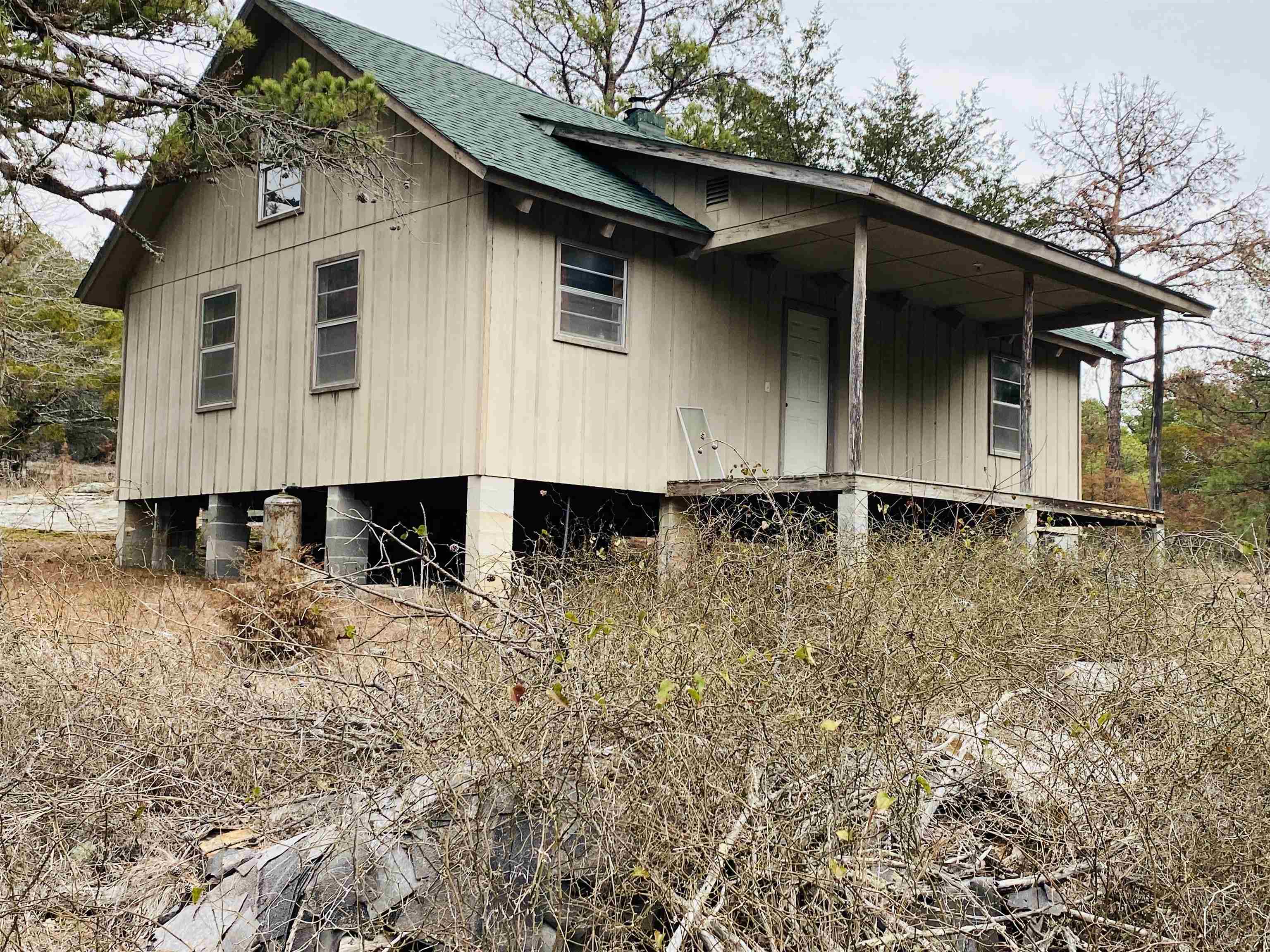 1019 Bartmess Road Calico Rock, AR 72519