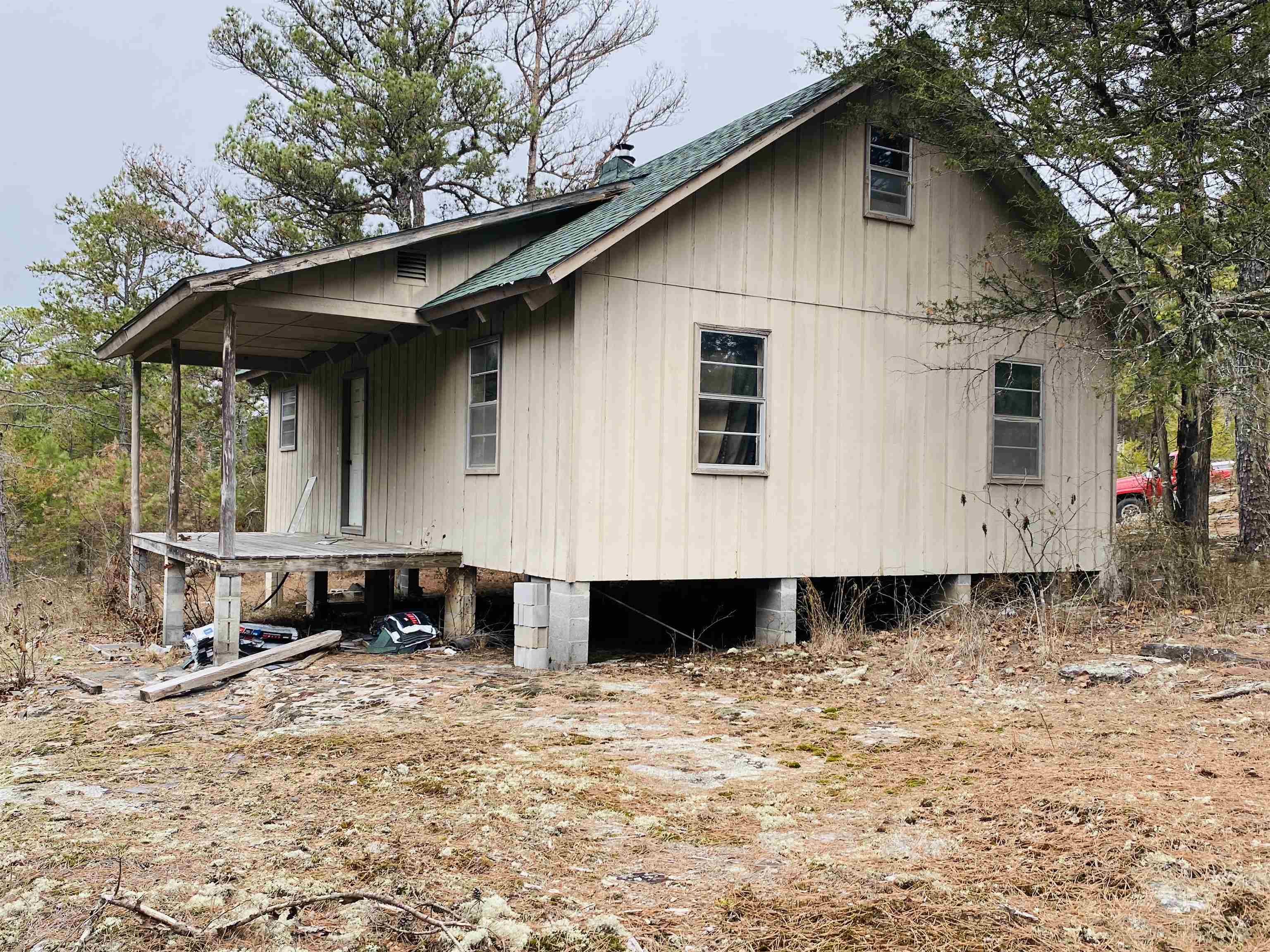 1019 Bartmess Road Calico Rock, AR 72519