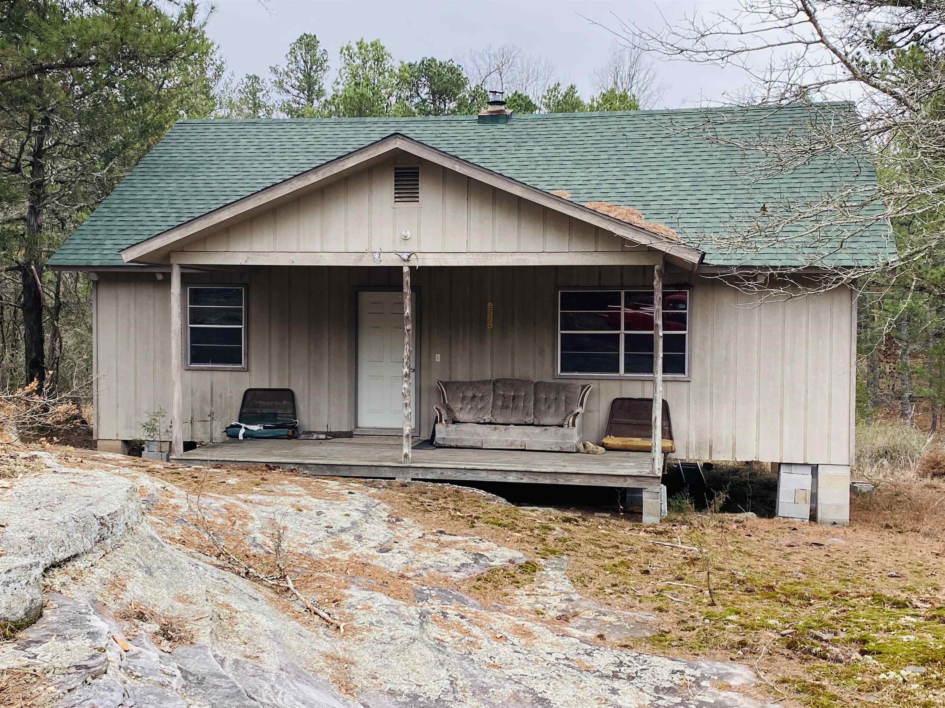 1019 Bartmess Road Calico Rock, AR 72519