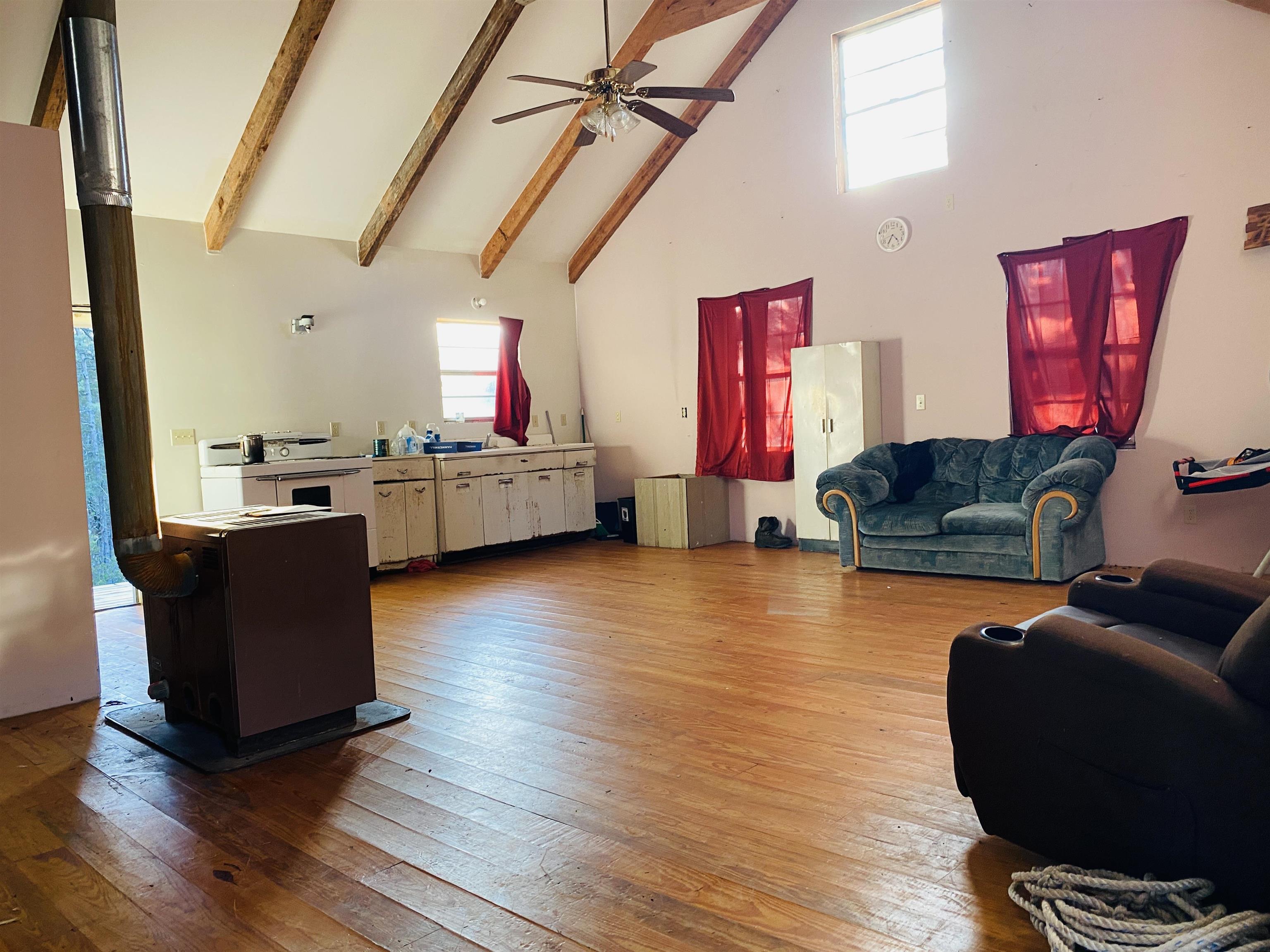 1019 Bartmess Road Calico Rock, AR 72519