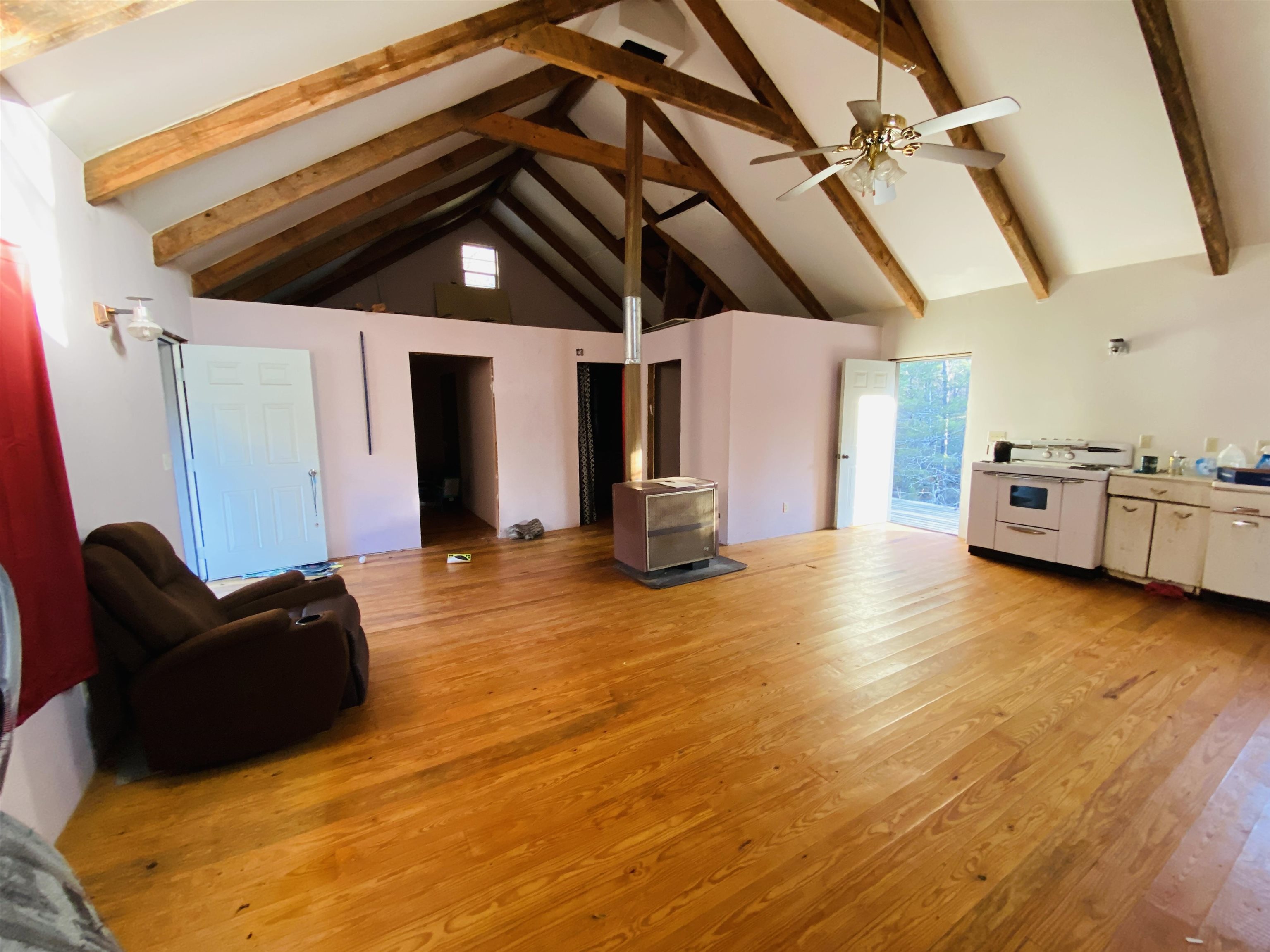 1019 Bartmess Road Calico Rock, AR 72519