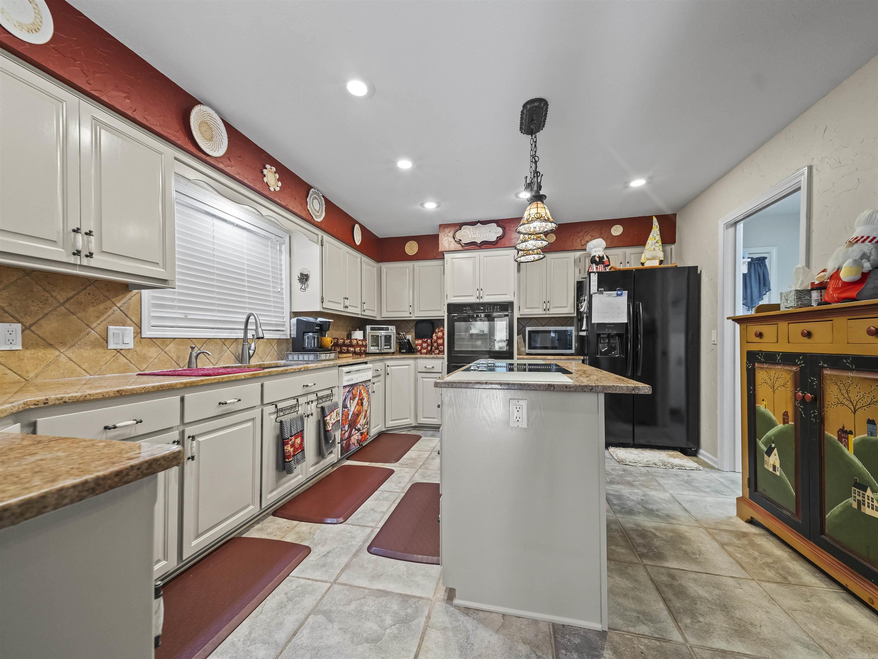 29 Resplandor Way Hot Springs Village, AR 71909