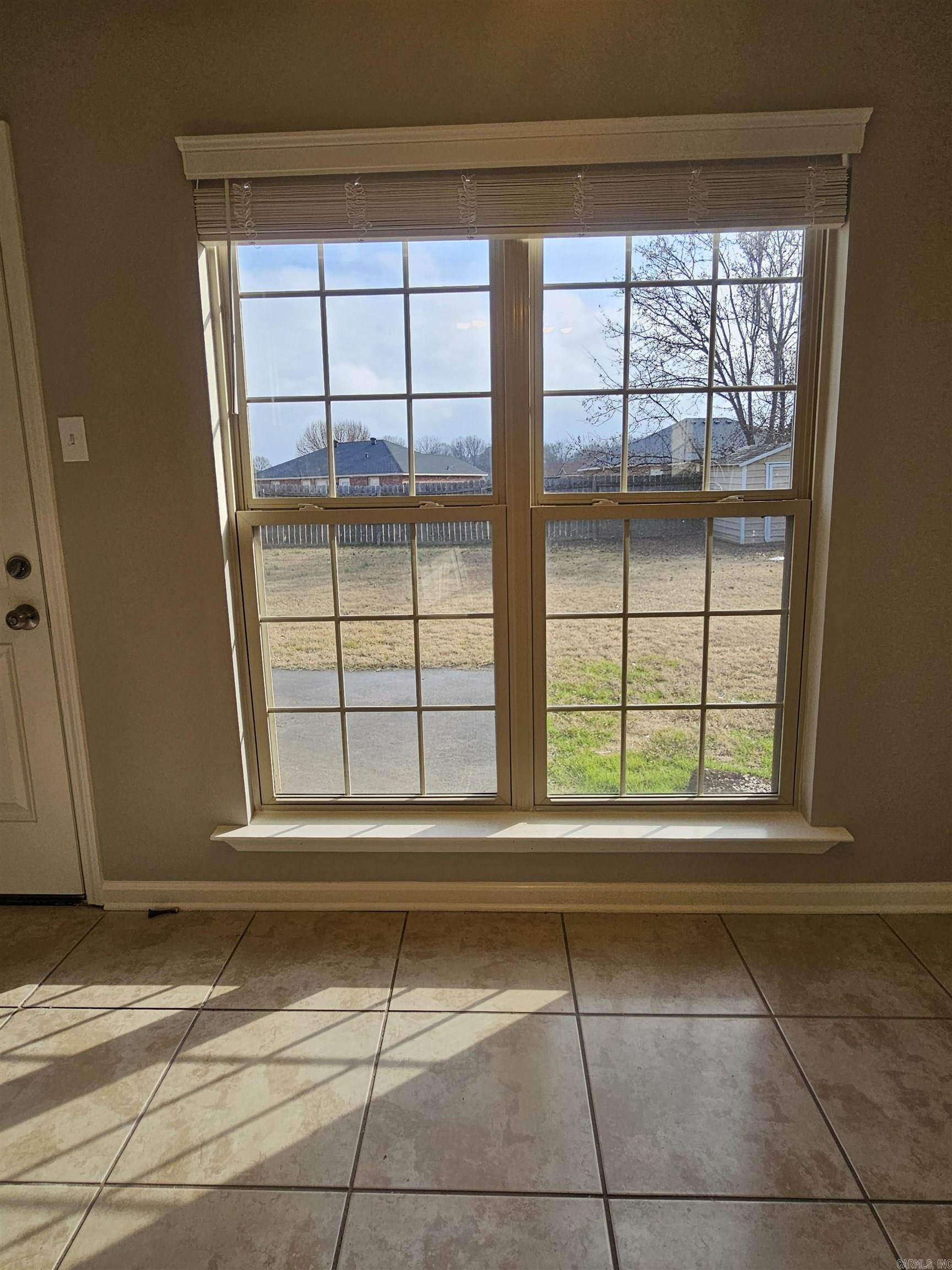 19 Chantileer Ln Ward, AR 72176