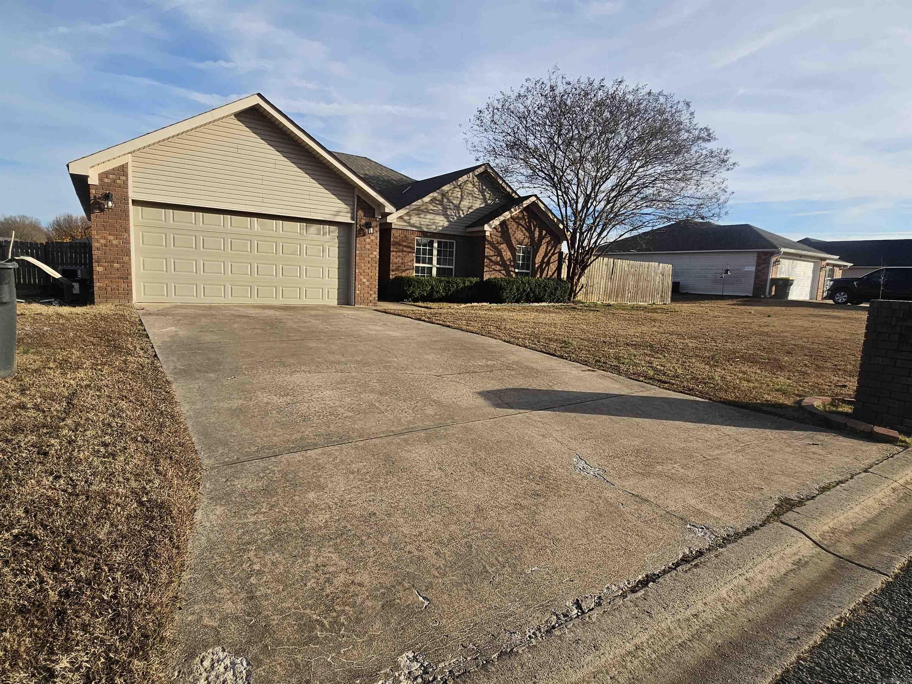 19 Chantileer Ln Ward, AR 72176