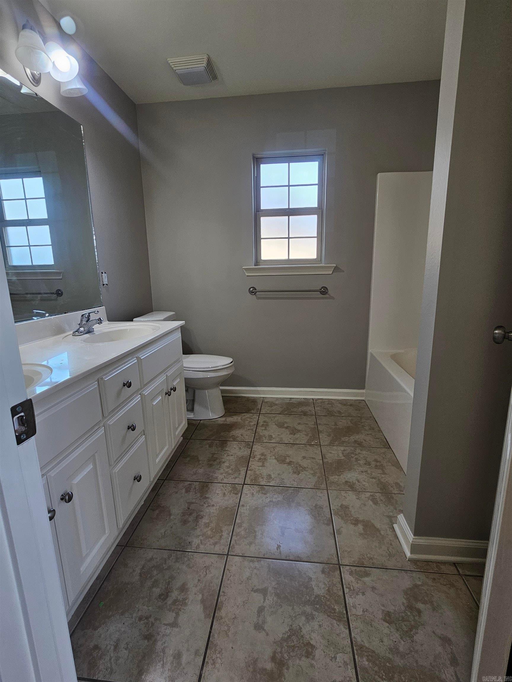 19 Chantileer Ln Ward, AR 72176