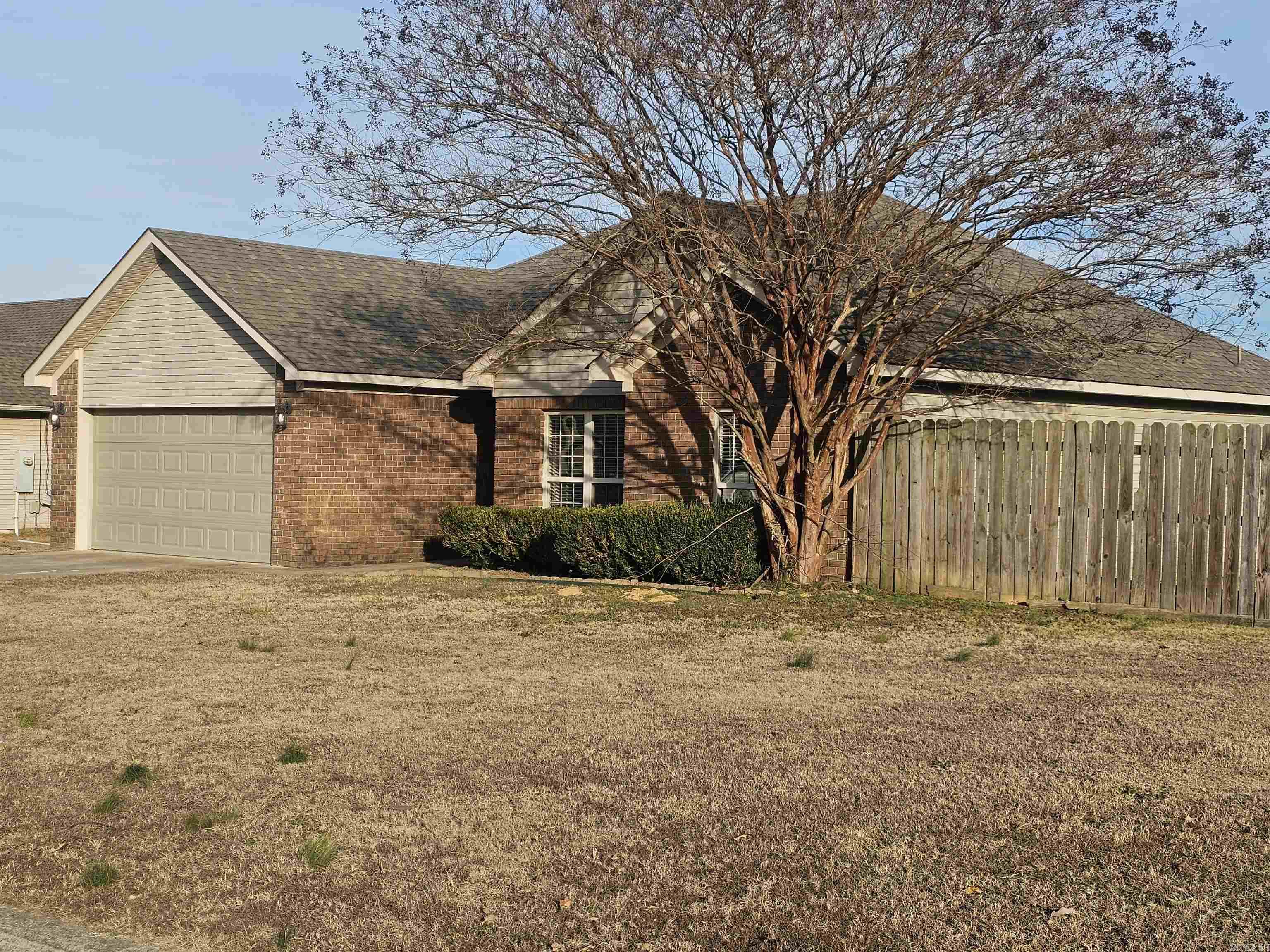 19 Chantileer Ln Ward, AR 72176
