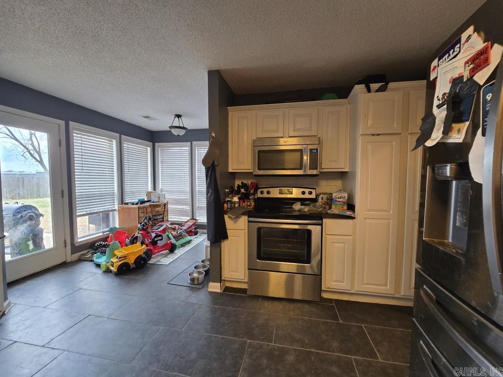 826 Bayou Vista Dr  Marion, AR