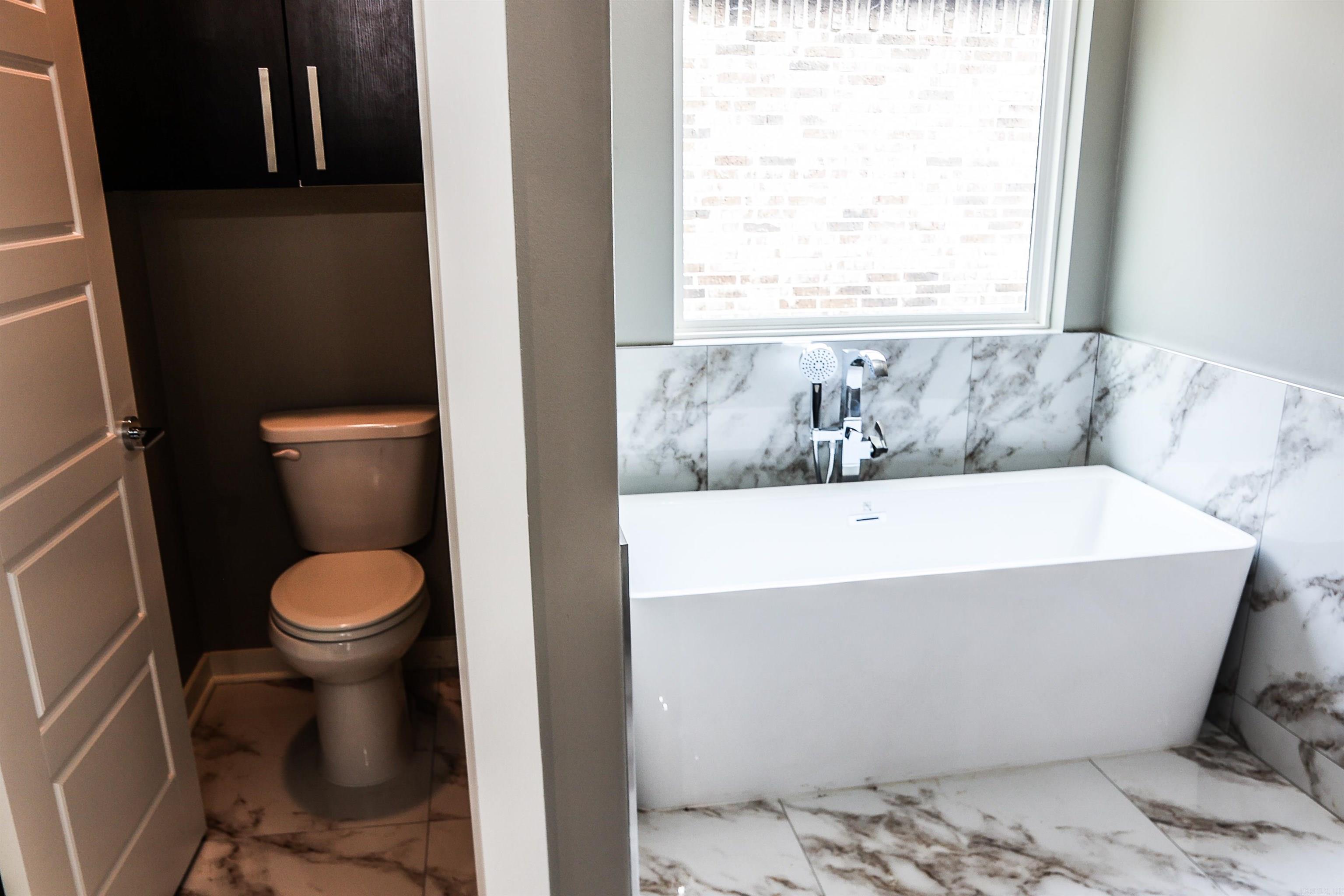 8200 Kanis Pines  Little Rock, AR