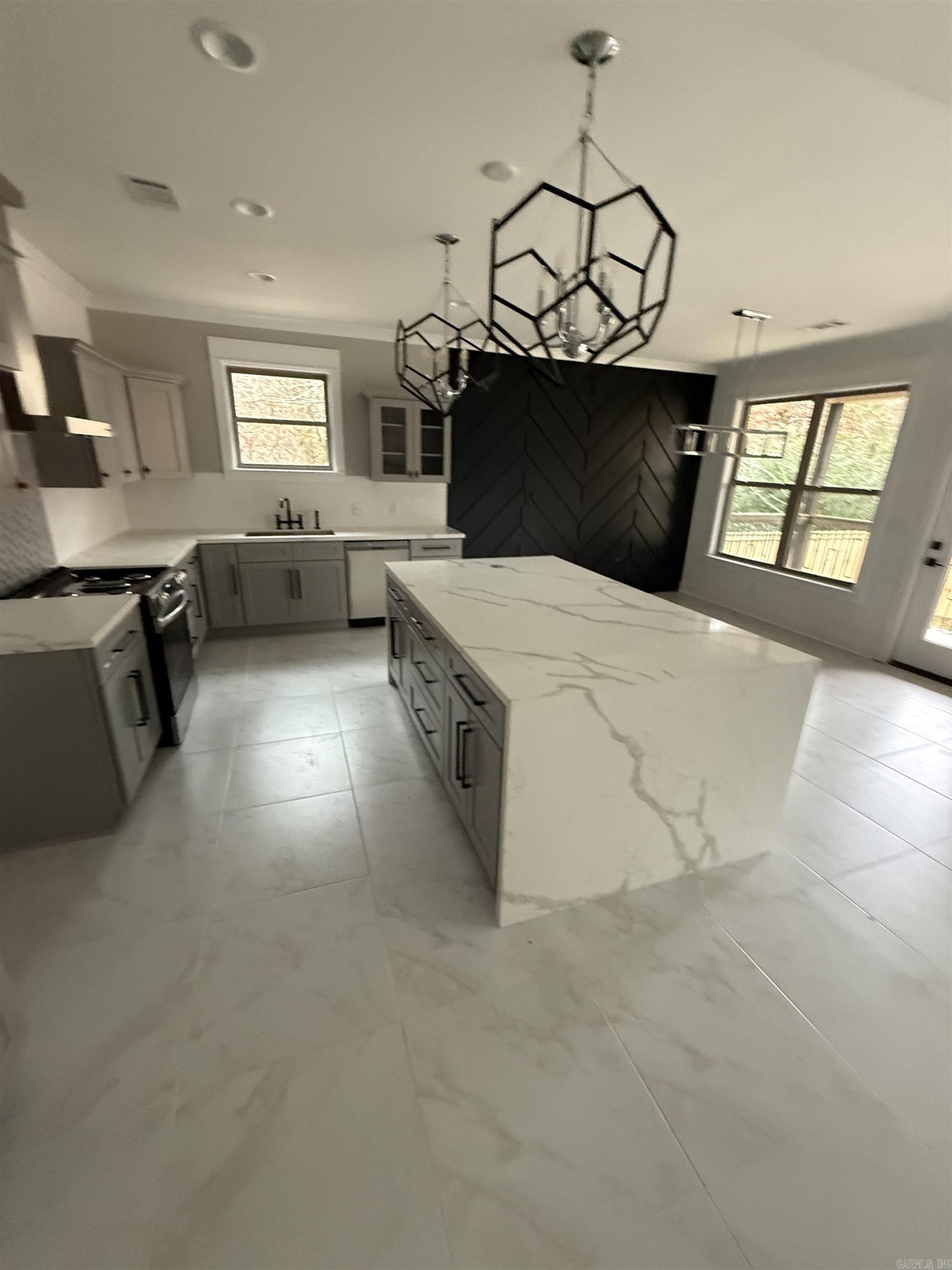 1710 Village Lake Dr  Little Rock, AR