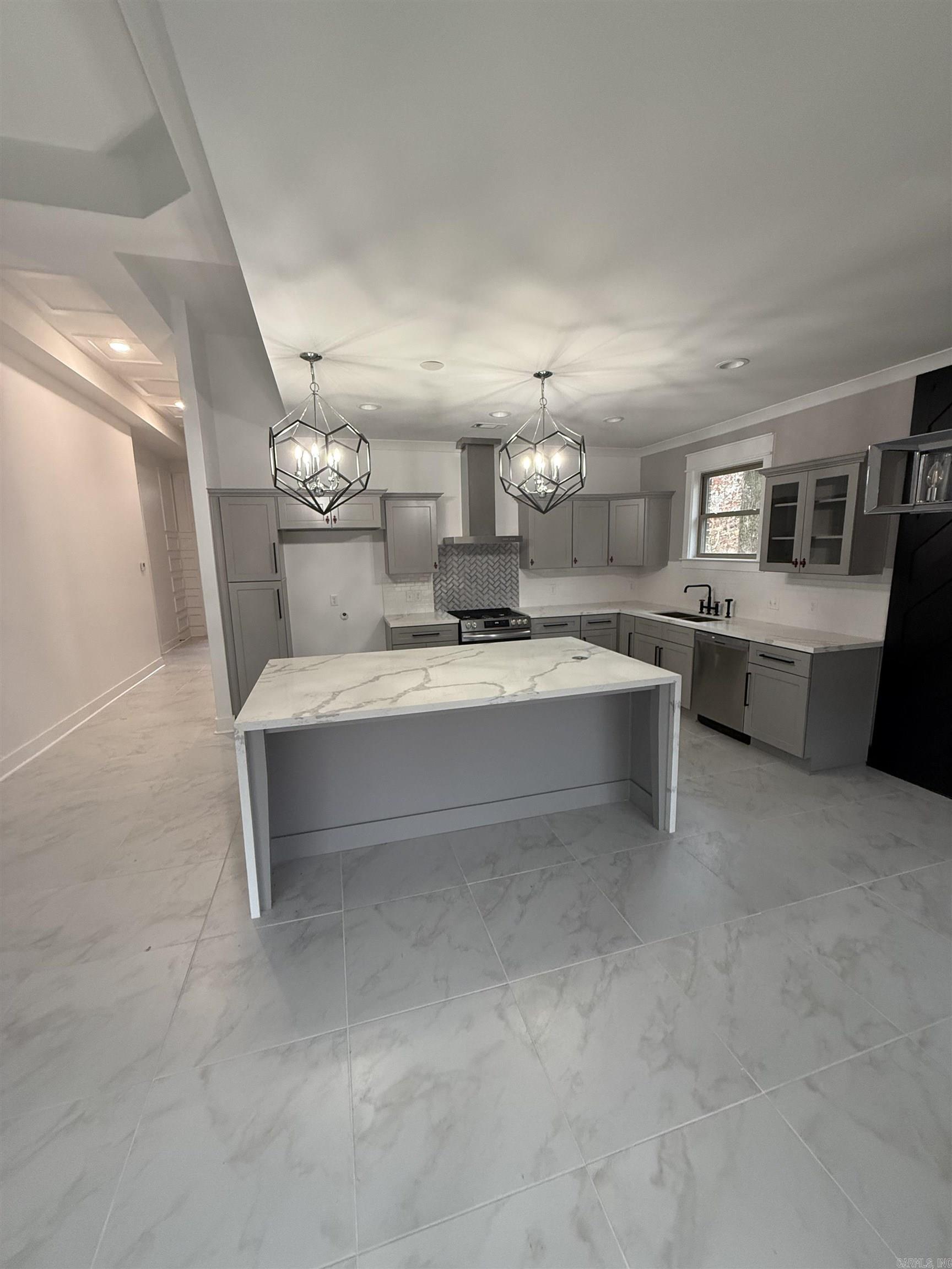 1710 Village Lake Dr  Little Rock, AR