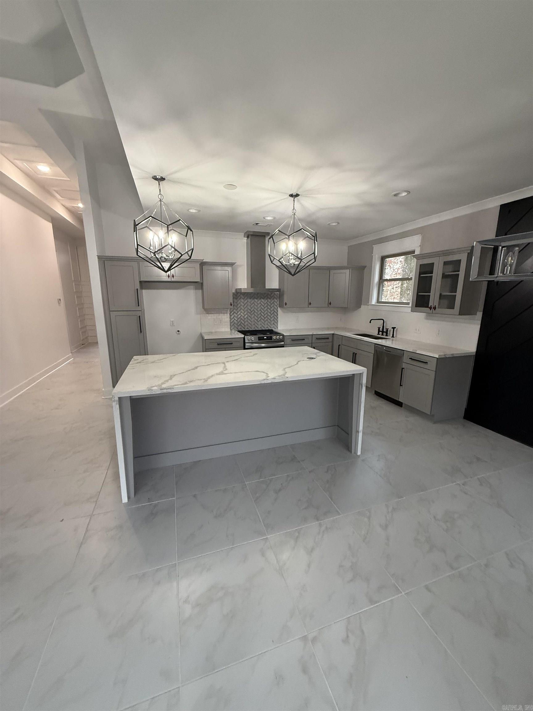 1710 Village Lake Dr  Little Rock, AR