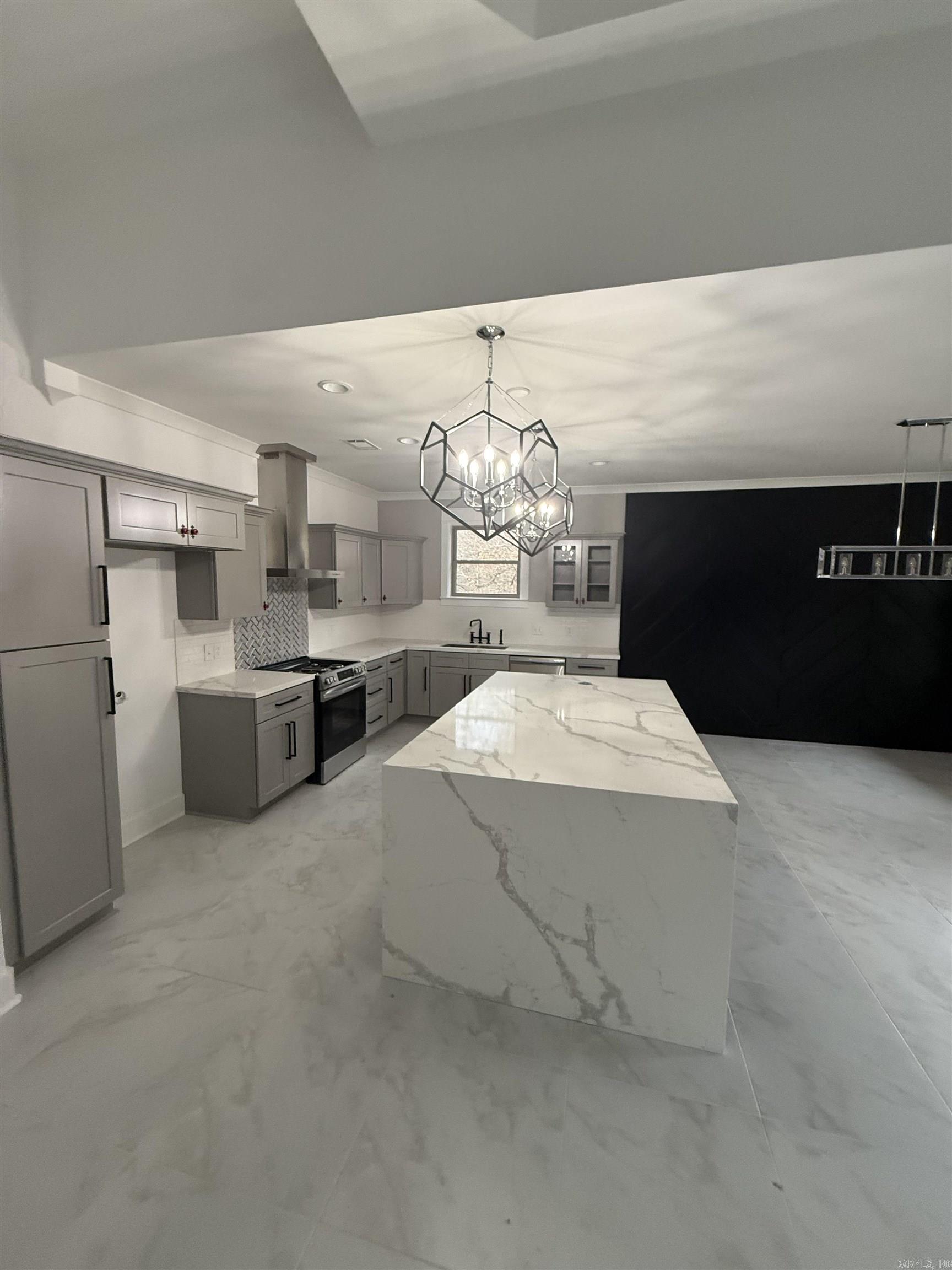 1710 Village Lake Dr  Little Rock, AR