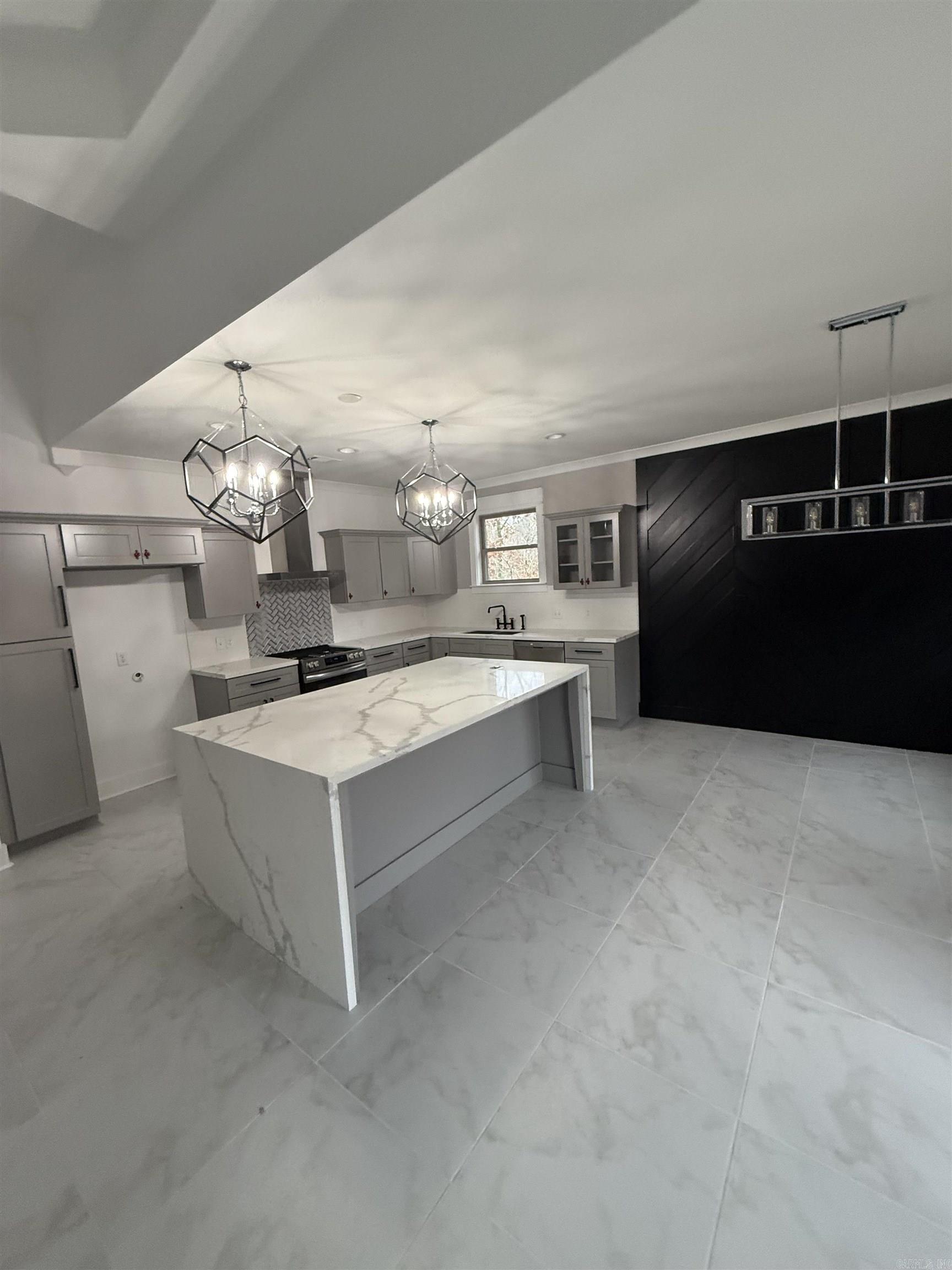 1710 Village Lake Dr  Little Rock, AR