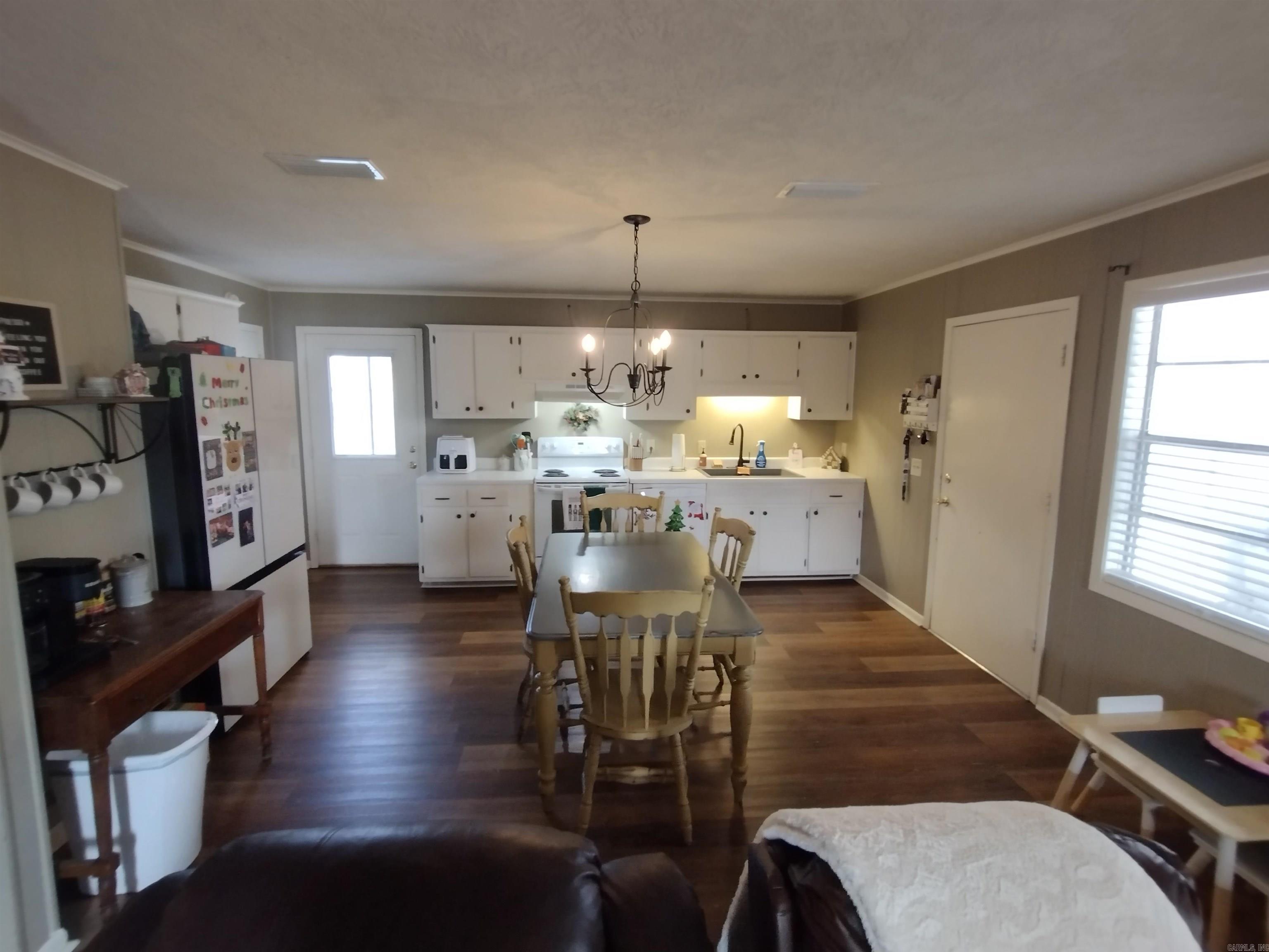 801 Clarence Street  Mountain View, AR