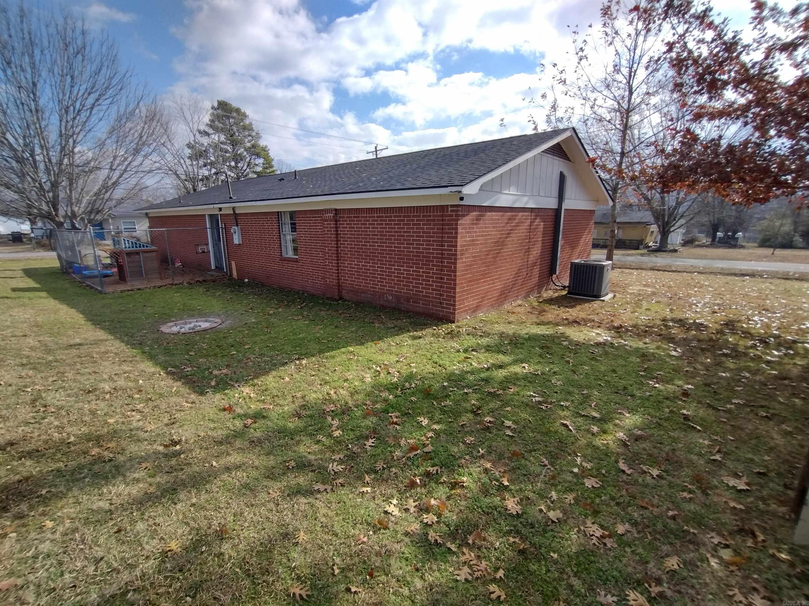 801 Clarence Street  Mountain View, AR