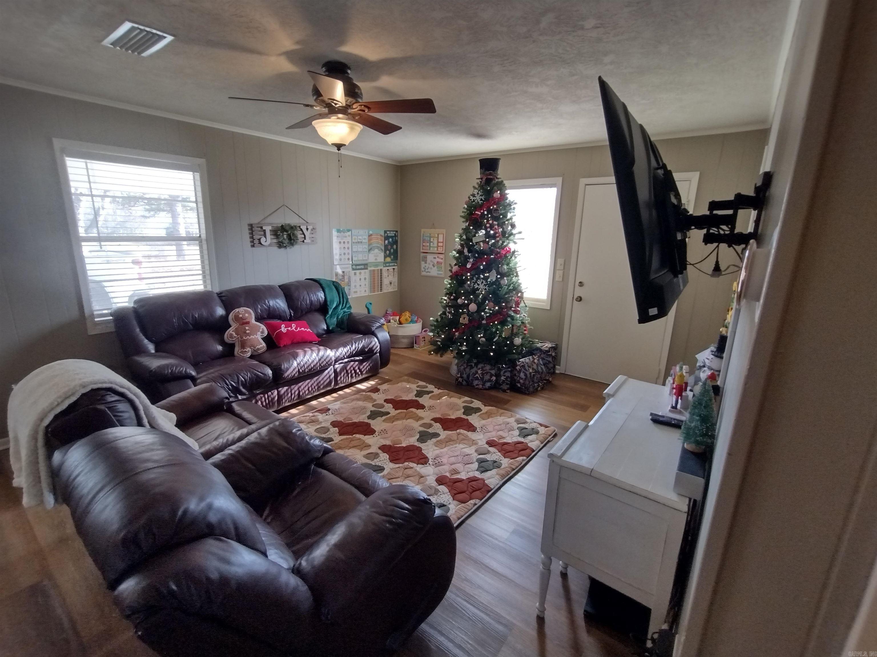 801 Clarence Street  Mountain View, AR