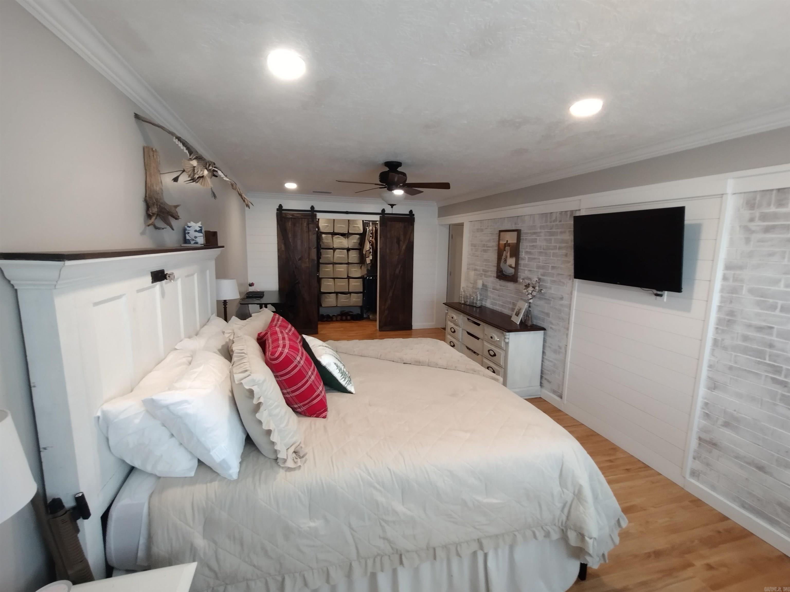 801 Clarence Street  Mountain View, AR