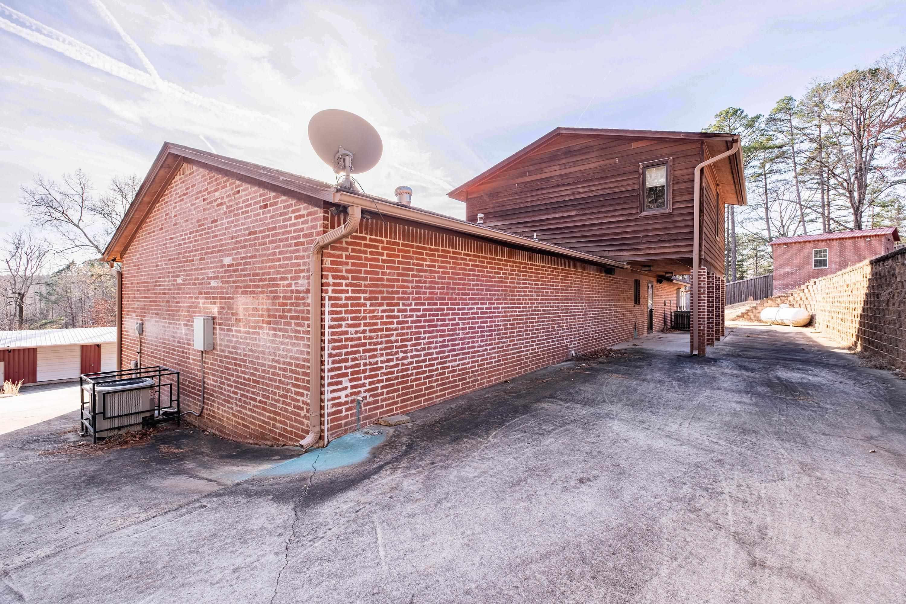 1725 Tally Ho  Little Rock, AR