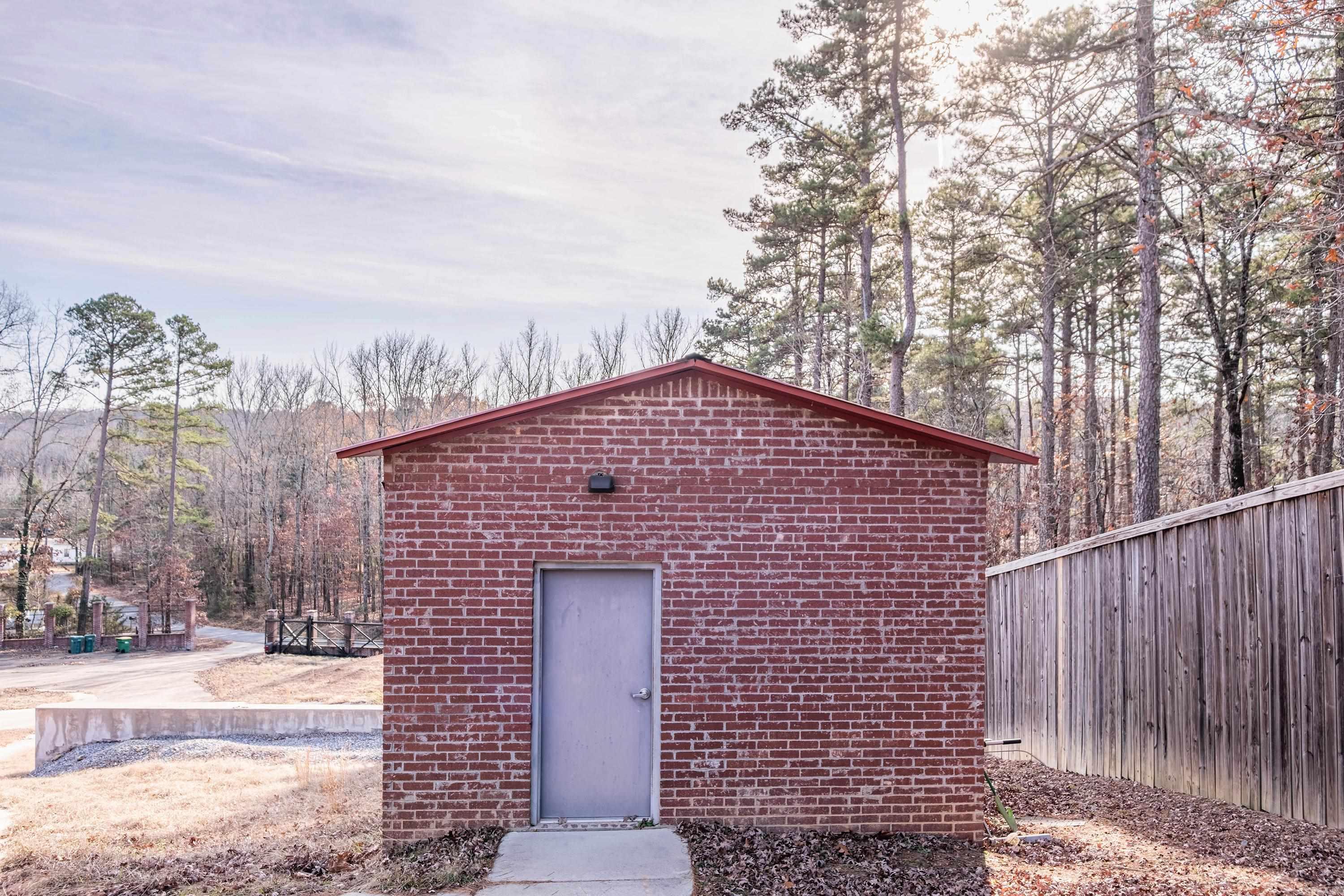 1725 Tally Ho  Little Rock, AR