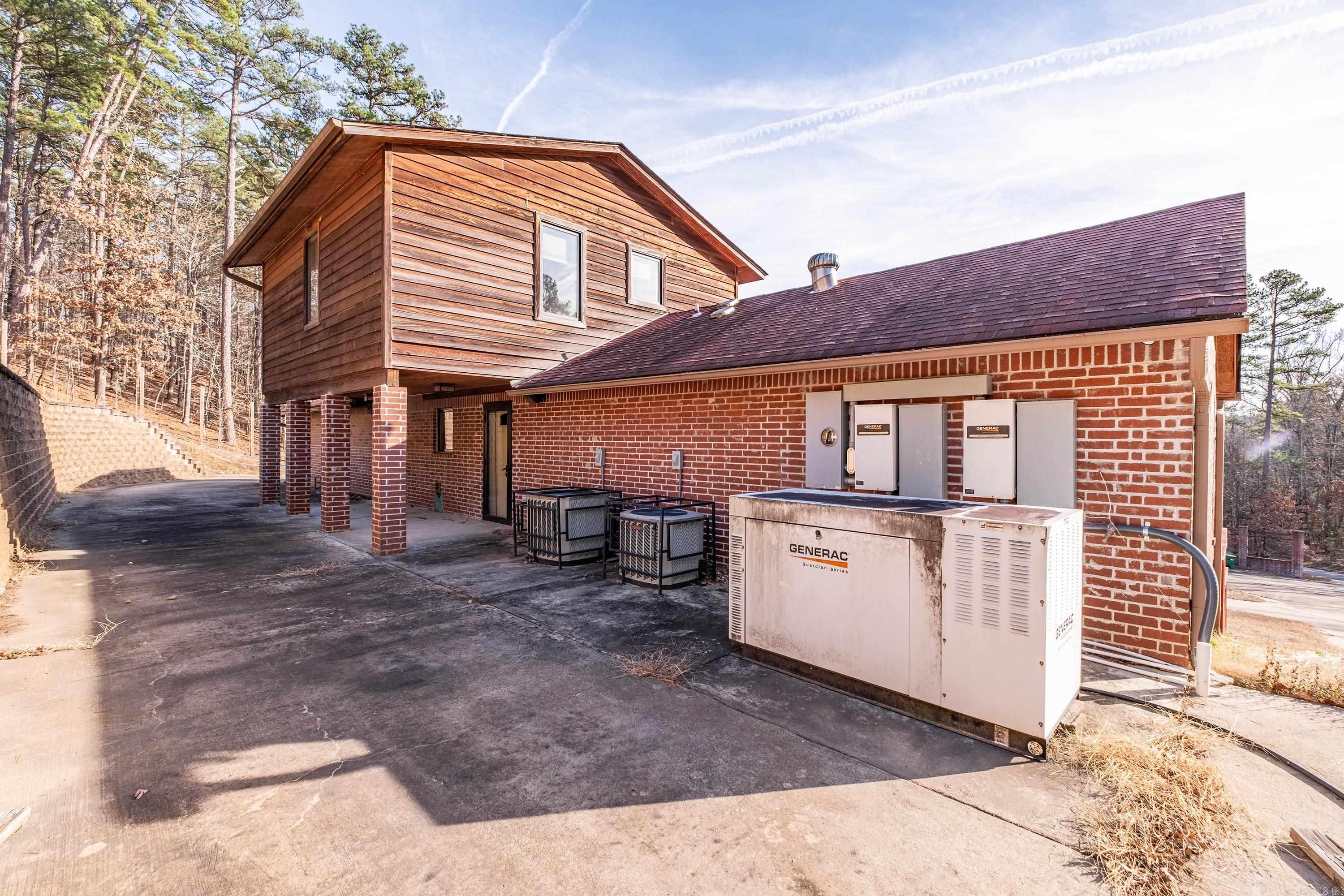 1725 Tally Ho  Little Rock, AR