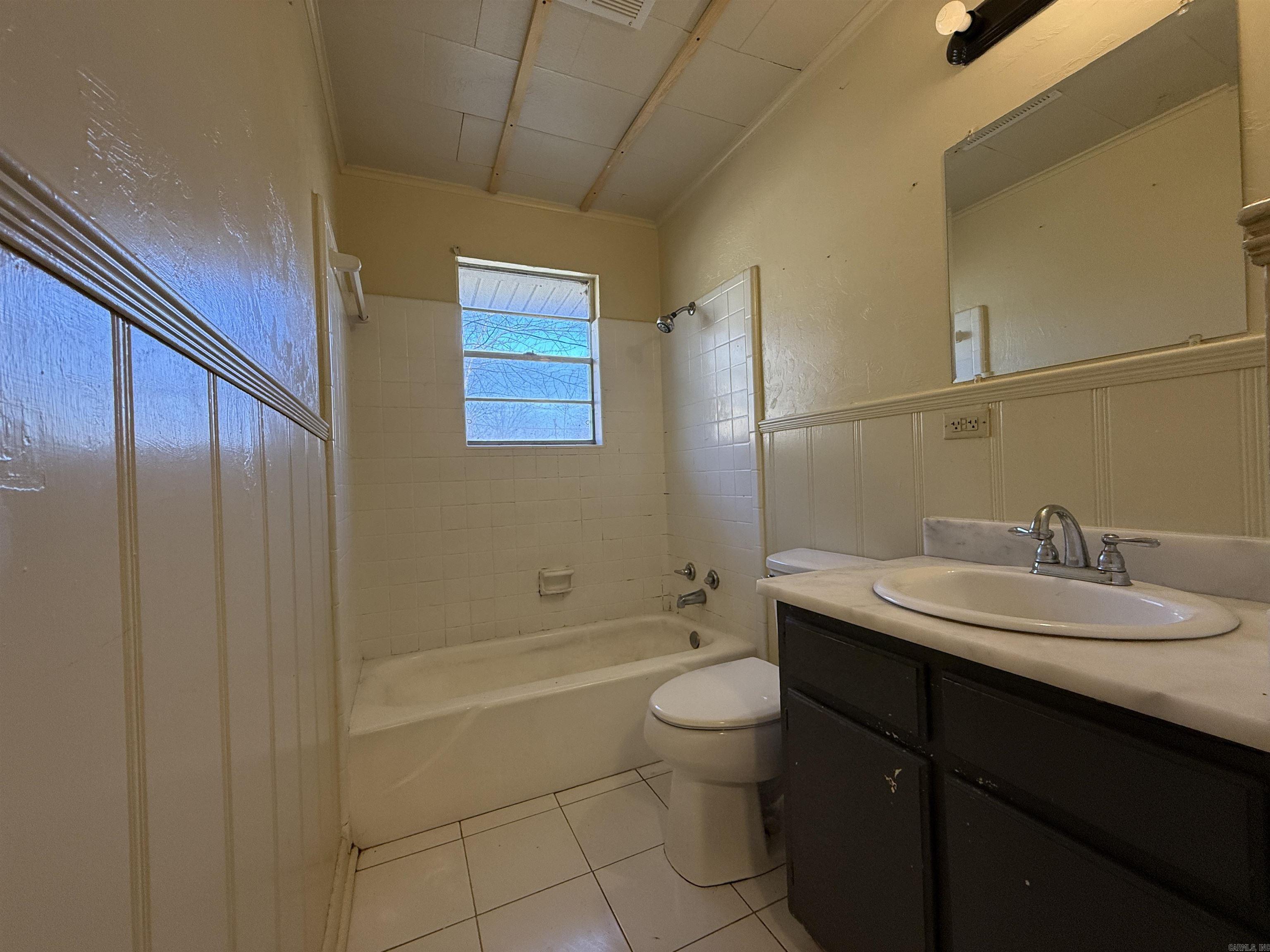 1500 W College  Jonesboro, AR