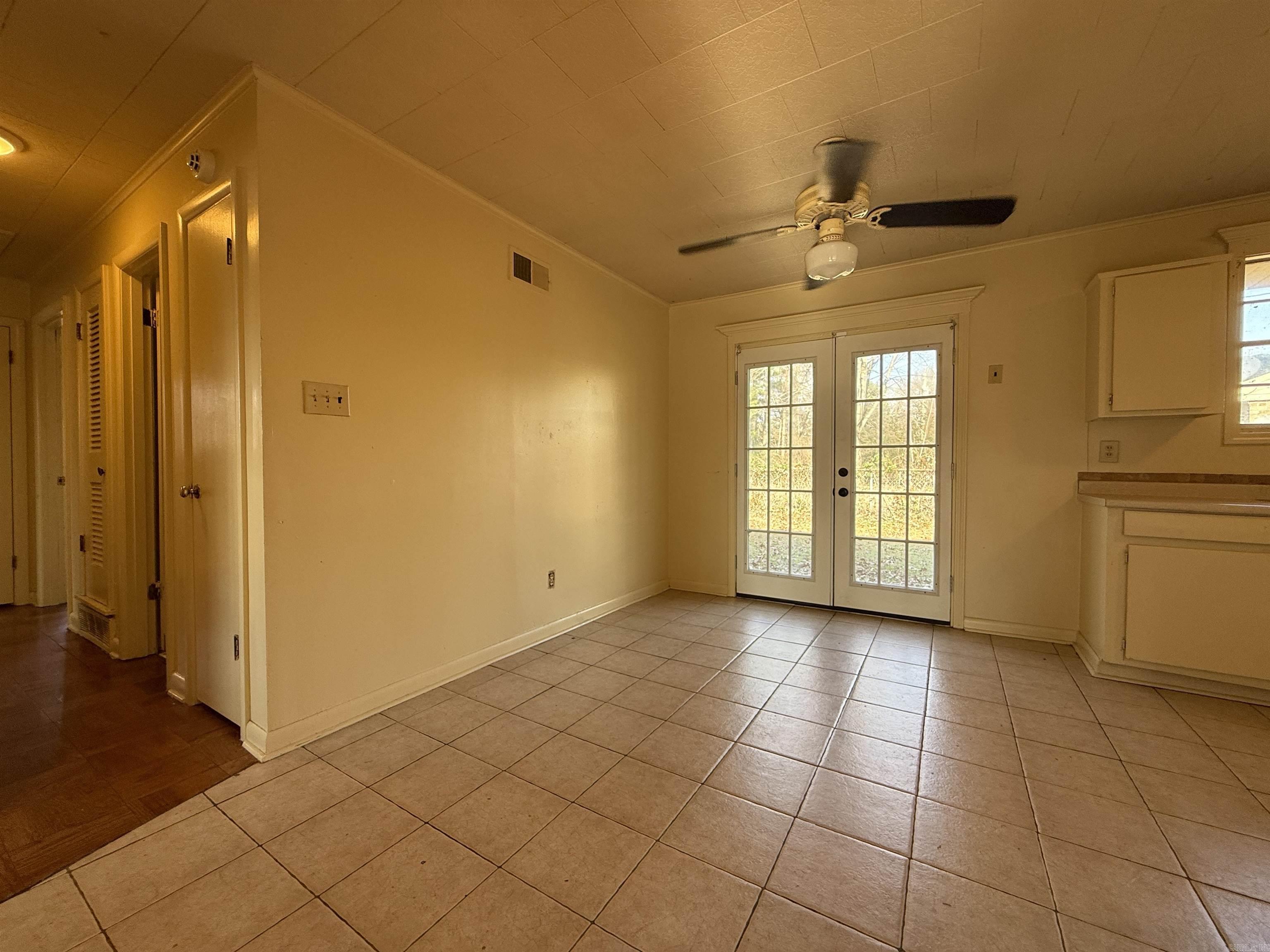 1500 W College  Jonesboro, AR