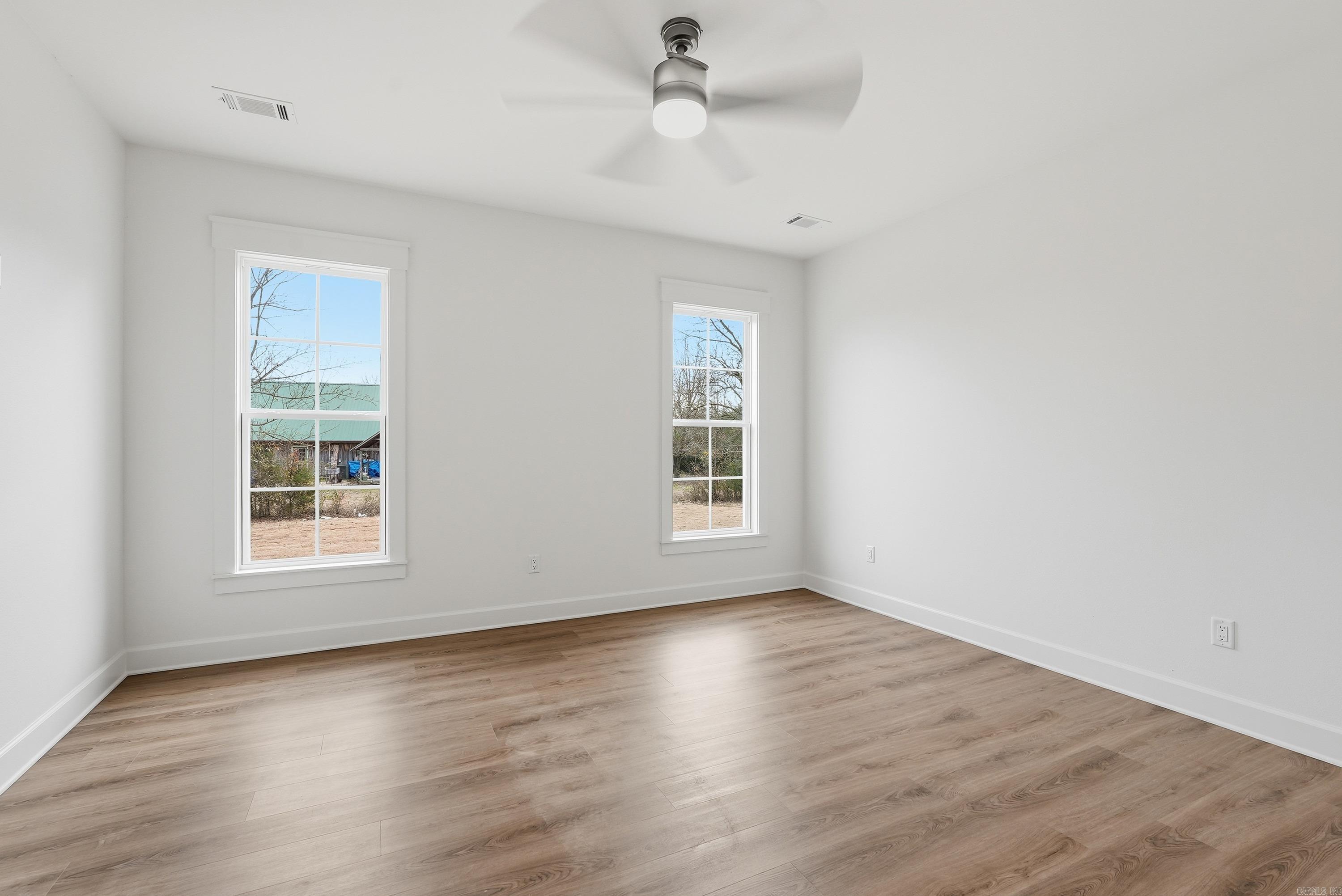 10 Dandelion  Greenbrier, AR